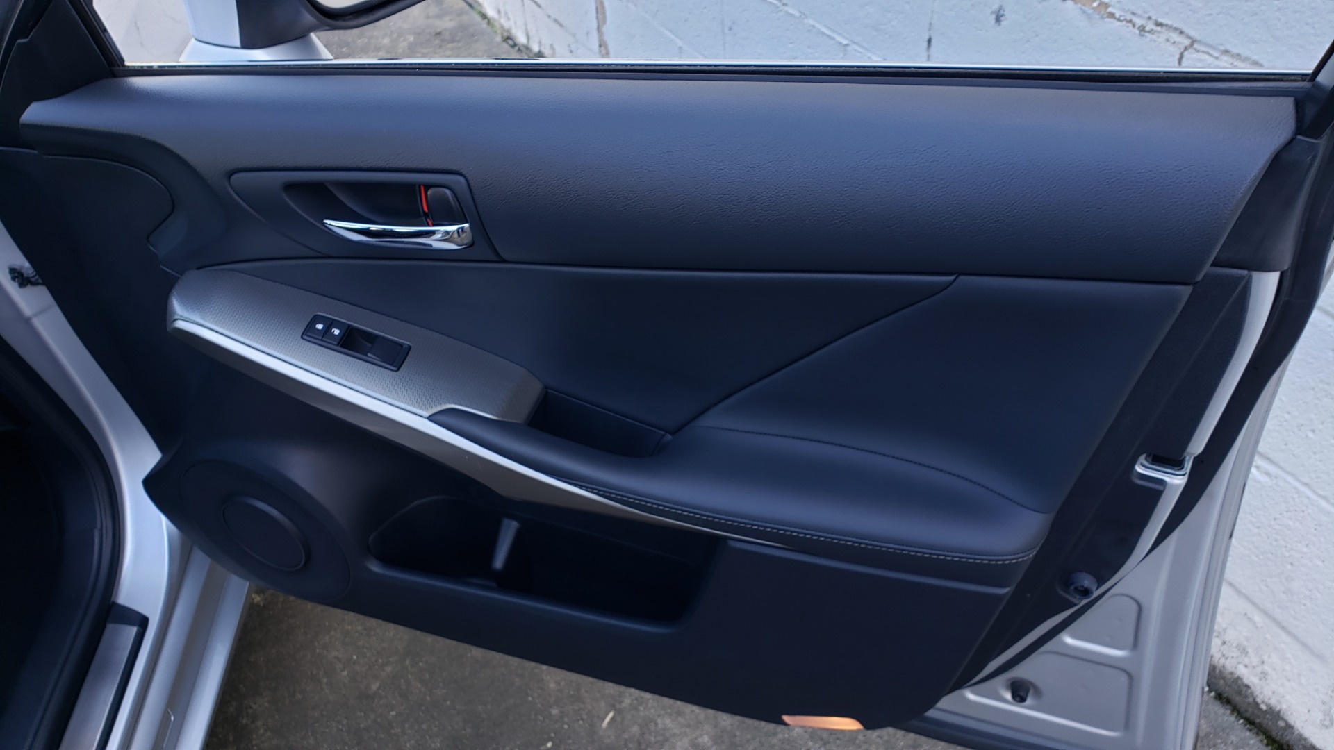 Used 2015 Lexus IS 250 F-SPORT / BSM / SUNROOF / VENT SEATS / REARVIEW for sale Sold at Formula Imports in Charlotte NC 28227 64