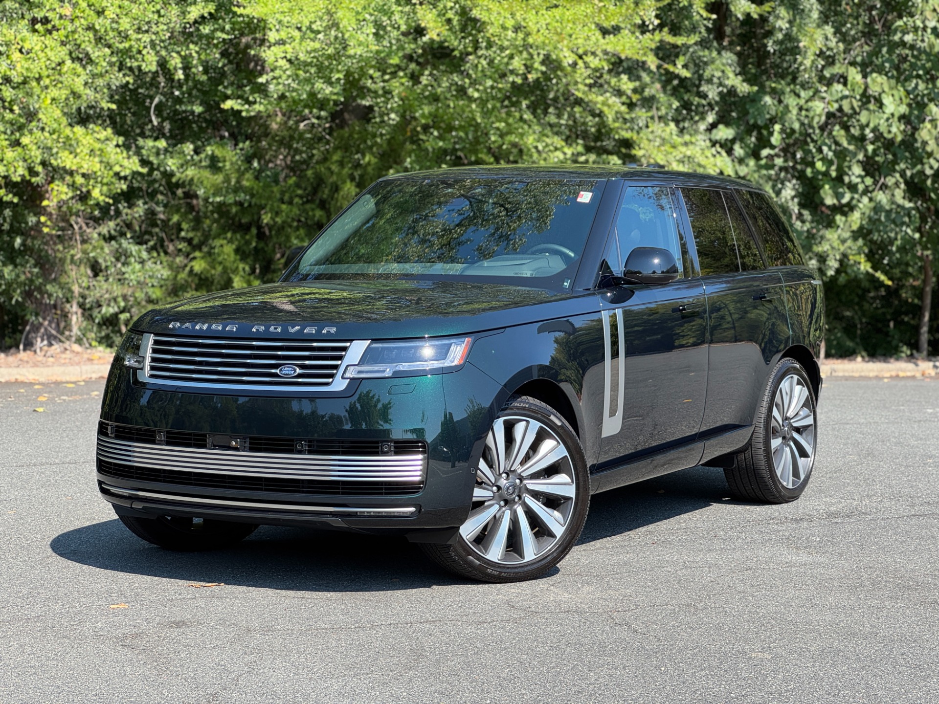Used 2025 Land Rover Range Rover SV $228k MSRP / COLD CLIMATE PACK / 23IN FORGED WHEELS for sale $186,900 at Formula Imports in Charlotte NC 28227 1