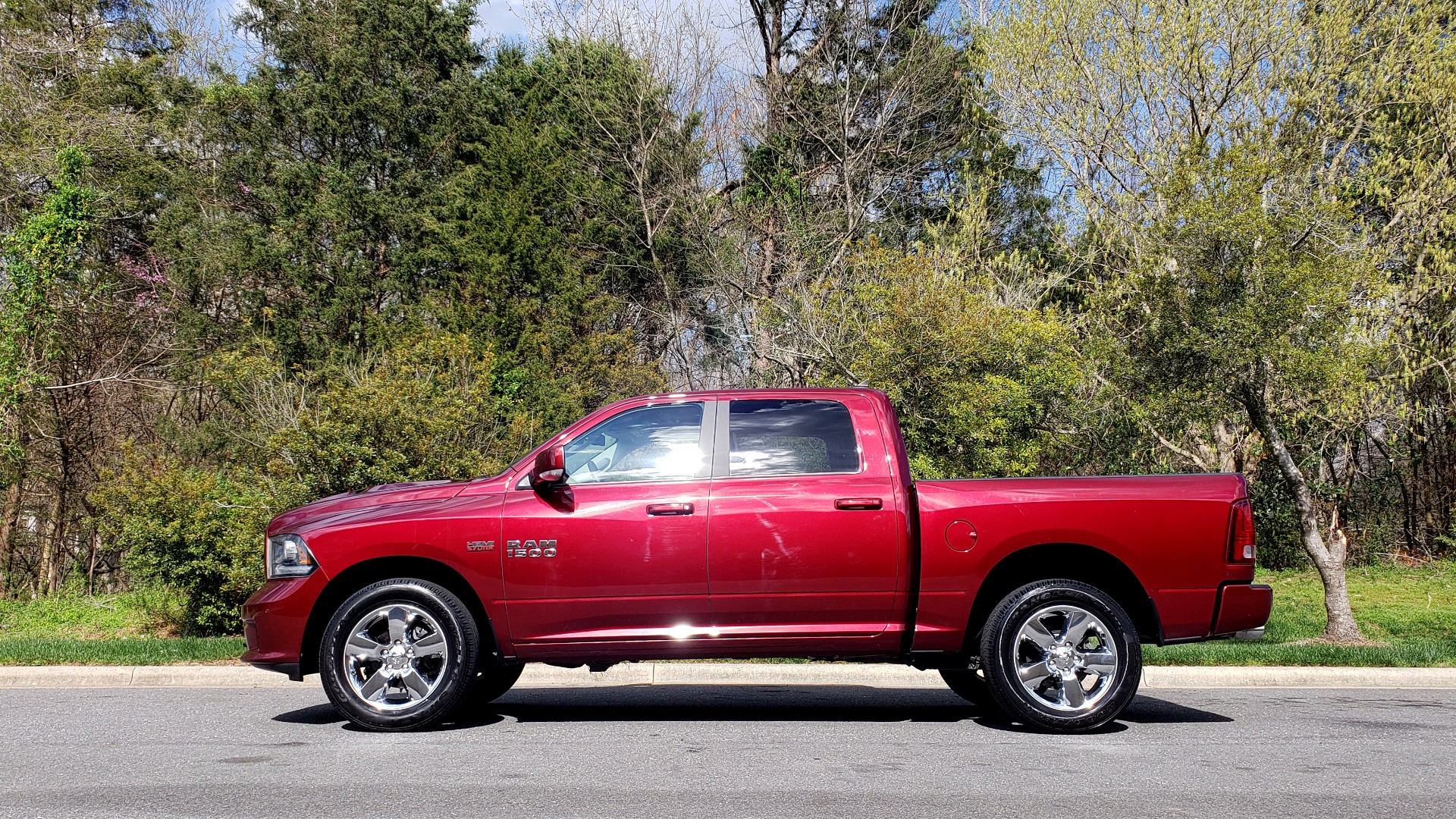 Used 2017 Ram 1500 SPORT CREW CAB 4X4 / NAV / ALPINE / SUNROOF / VENT STS / REARVIEW for sale Sold at Formula Imports in Charlotte NC 28227 2