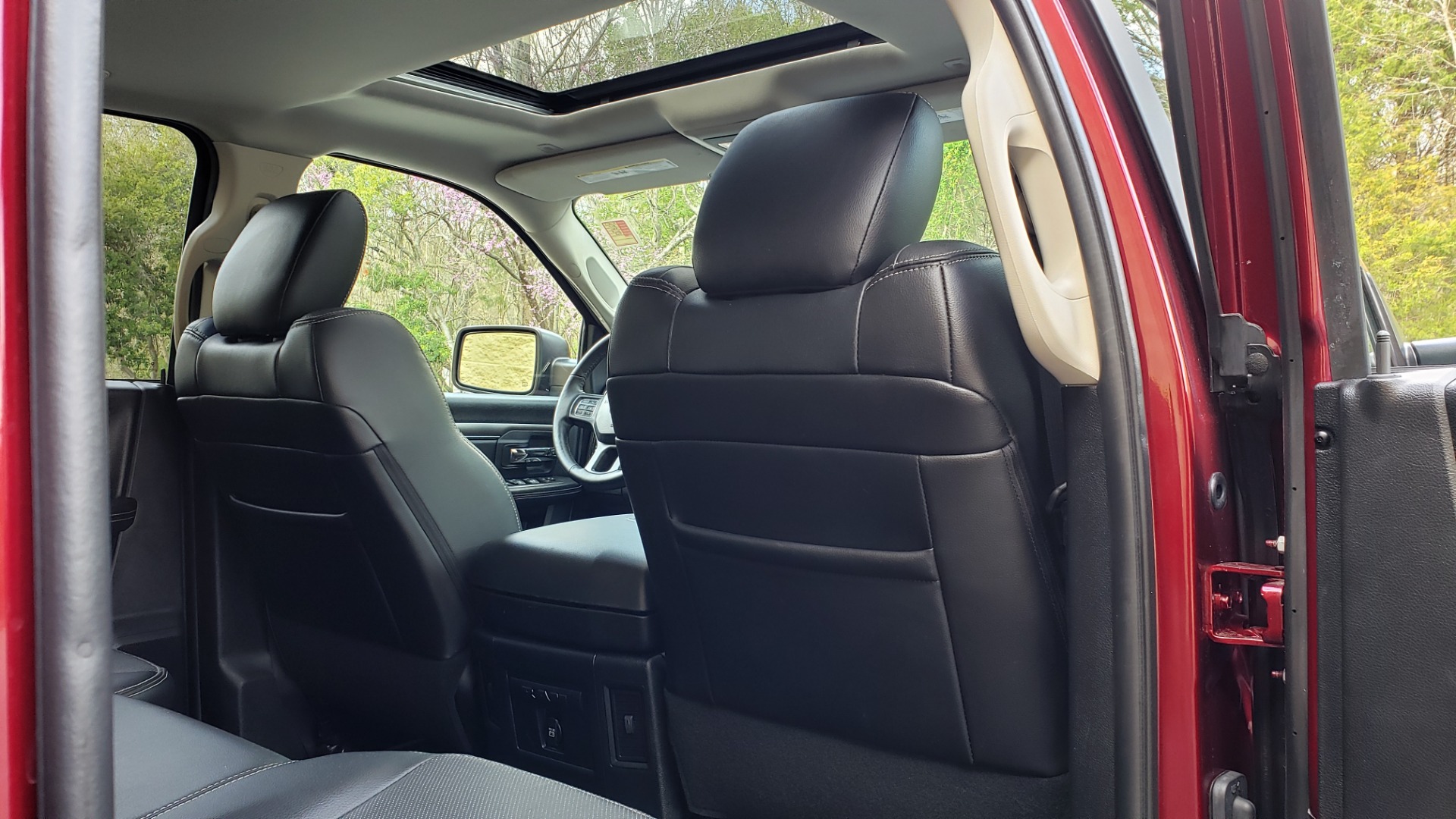 Used 2017 Ram 1500 SPORT CREW CAB 4X4 / NAV / ALPINE / SUNROOF / VENT STS / REARVIEW for sale Sold at Formula Imports in Charlotte NC 28227 75
