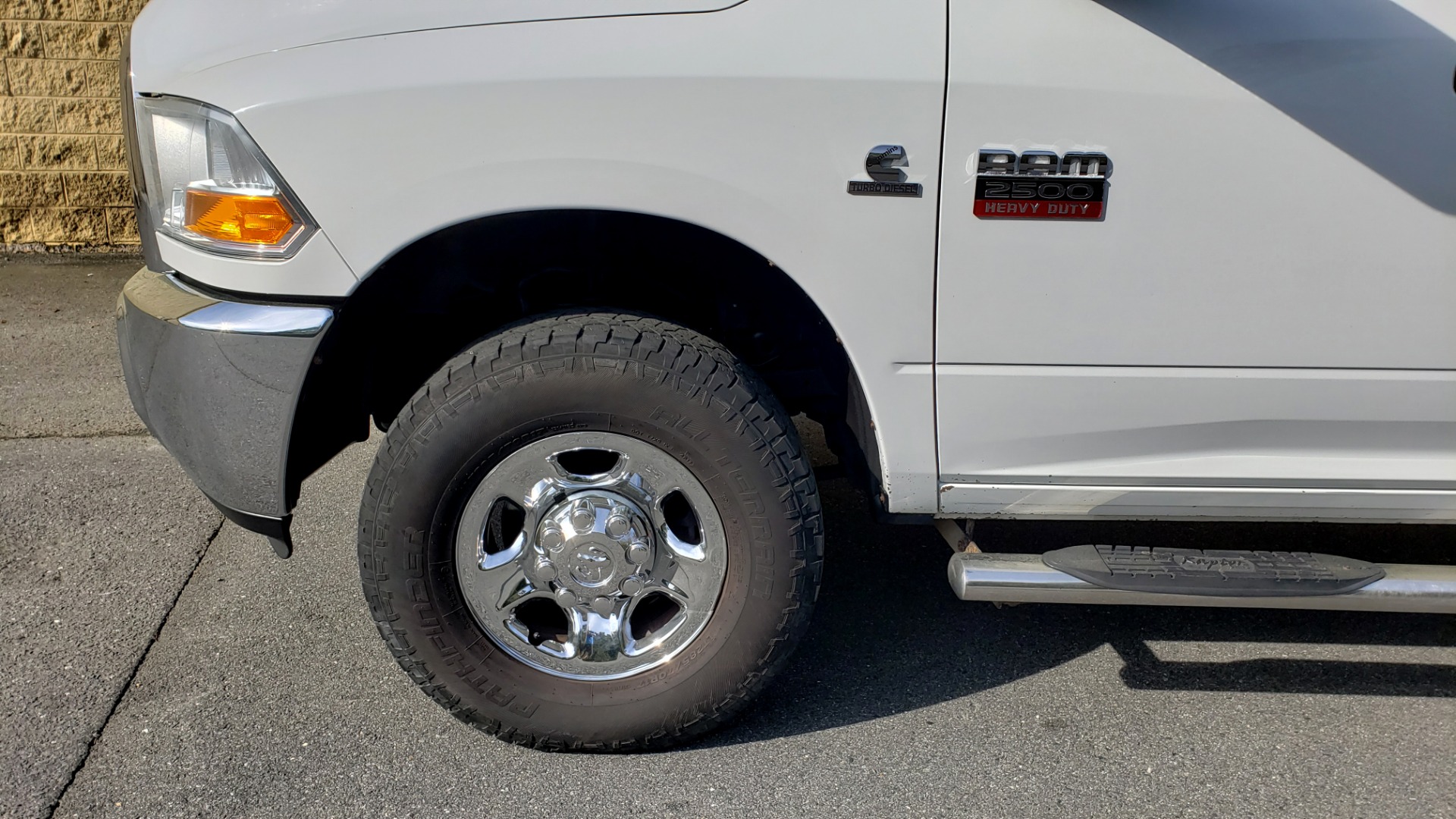 Used 2011 Ram 2500 4WD CREW CAB 169 ST / 6.7L CUMMINS / 6-SPD AUTO for sale Sold at Formula Imports in Charlotte NC 28227 57