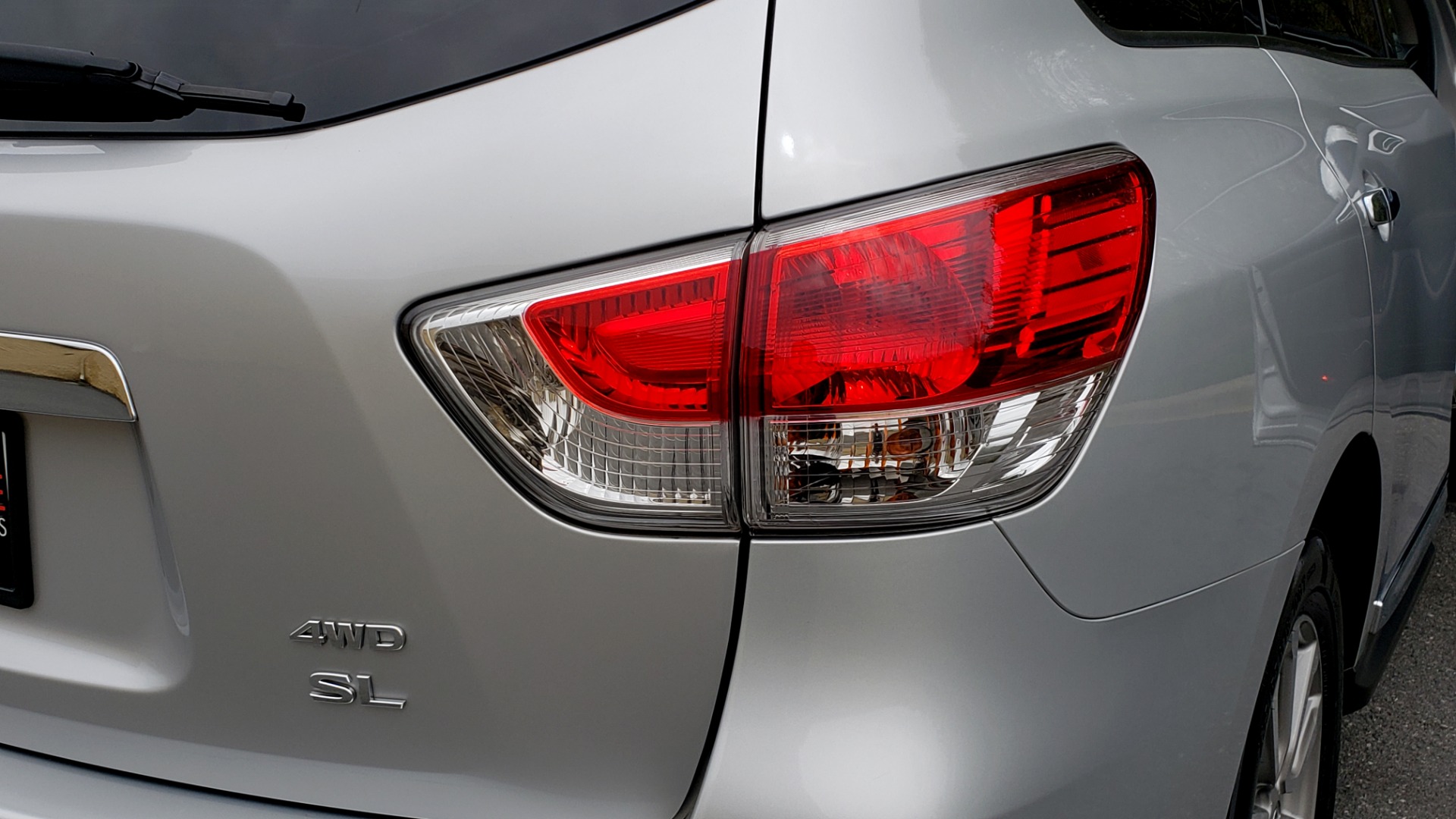 Used 2014 Nissan PATHFINDER SL TECH PKG / 4WD / NAV / SUNROOF / REARVIEW / 3-ROW for sale Sold at Formula Imports in Charlotte NC 28227 33