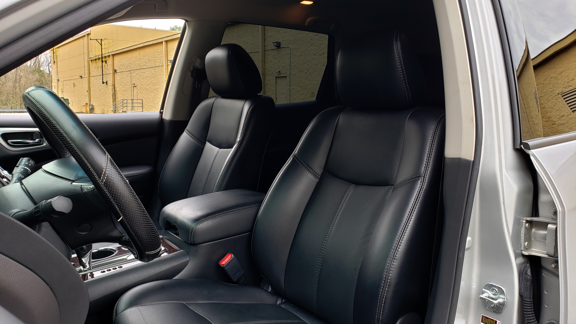 Used 2014 Nissan PATHFINDER SL TECH PKG / 4WD / NAV / SUNROOF / REARVIEW / 3-ROW for sale Sold at Formula Imports in Charlotte NC 28227 41