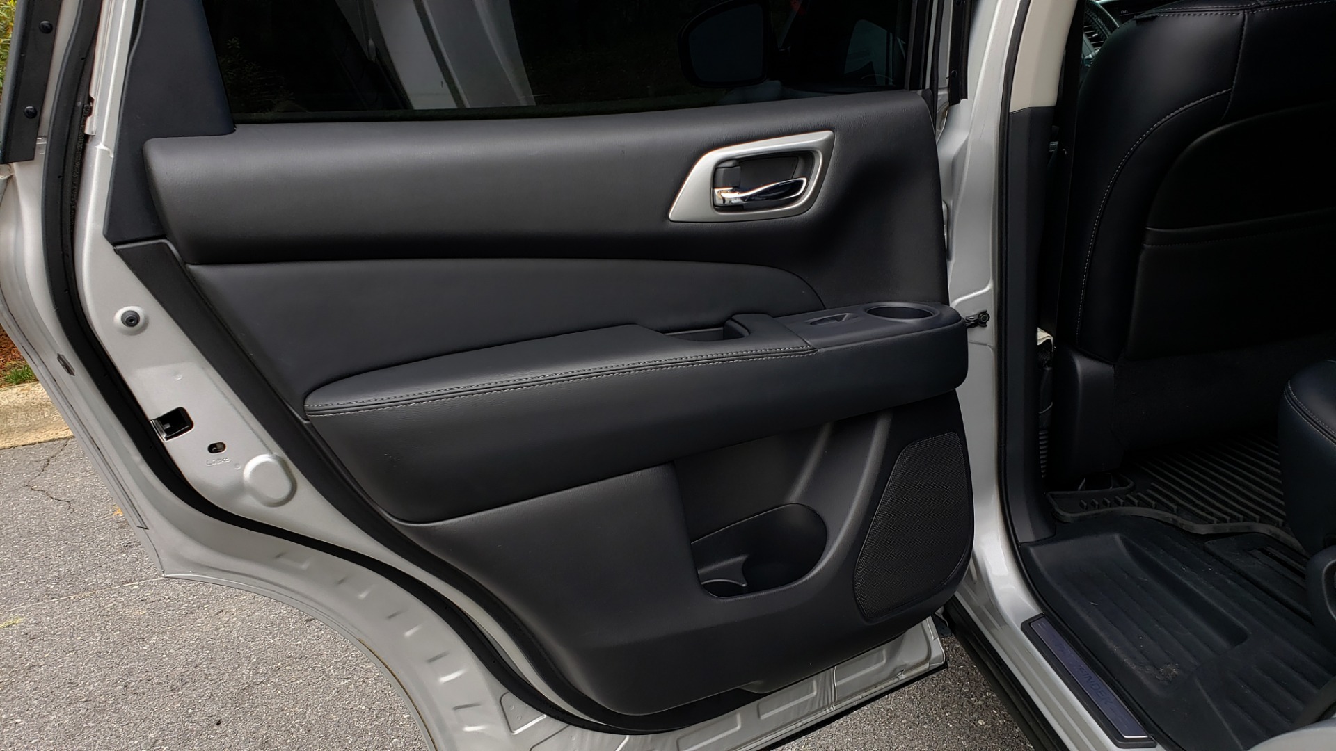 Used 2014 Nissan PATHFINDER SL TECH PKG / 4WD / NAV / SUNROOF / REARVIEW / 3-ROW for sale Sold at Formula Imports in Charlotte NC 28227 66