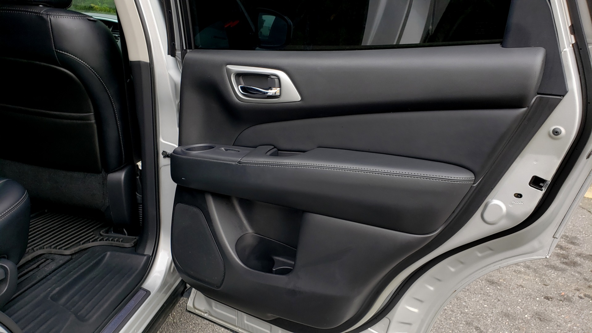 Used 2014 Nissan PATHFINDER SL TECH PKG / 4WD / NAV / SUNROOF / REARVIEW / 3-ROW for sale Sold at Formula Imports in Charlotte NC 28227 77