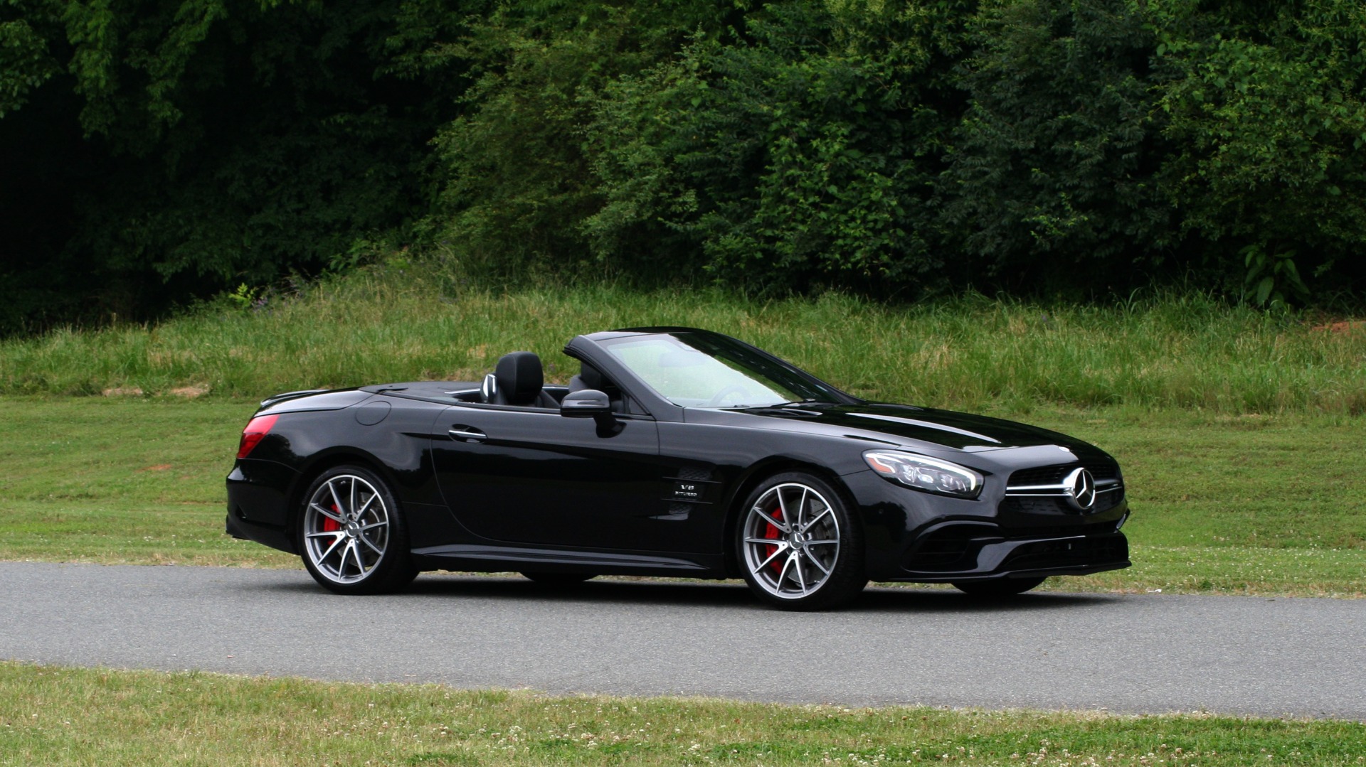 Used 2017 Mercedes-Benz SL 63 AMG / ROADSTER / DRIVER ASSIST / NAV / CAMERA for sale Sold at Formula Imports in Charlotte NC 28227 10