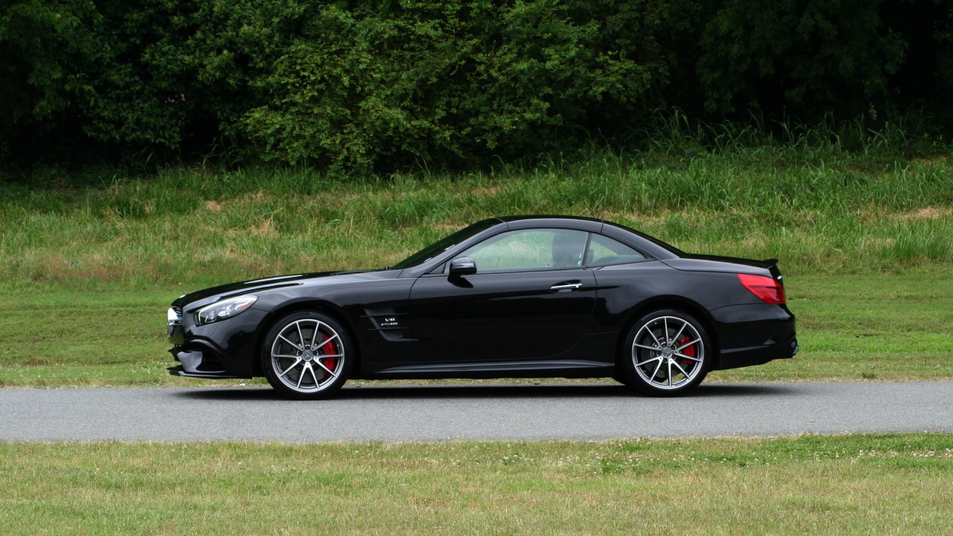 Used 2017 Mercedes-Benz SL 63 AMG / ROADSTER / DRIVER ASSIST / NAV / CAMERA for sale Sold at Formula Imports in Charlotte NC 28227 16