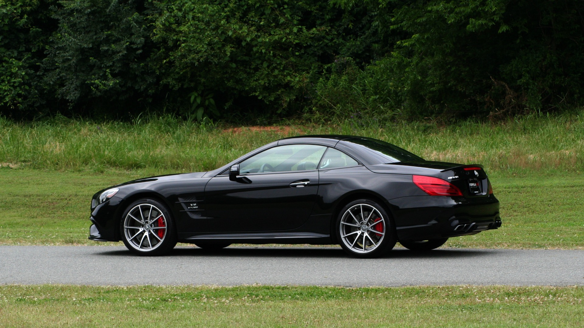 Used 2017 Mercedes-Benz SL 63 AMG / ROADSTER / DRIVER ASSIST / NAV / CAMERA for sale Sold at Formula Imports in Charlotte NC 28227 17
