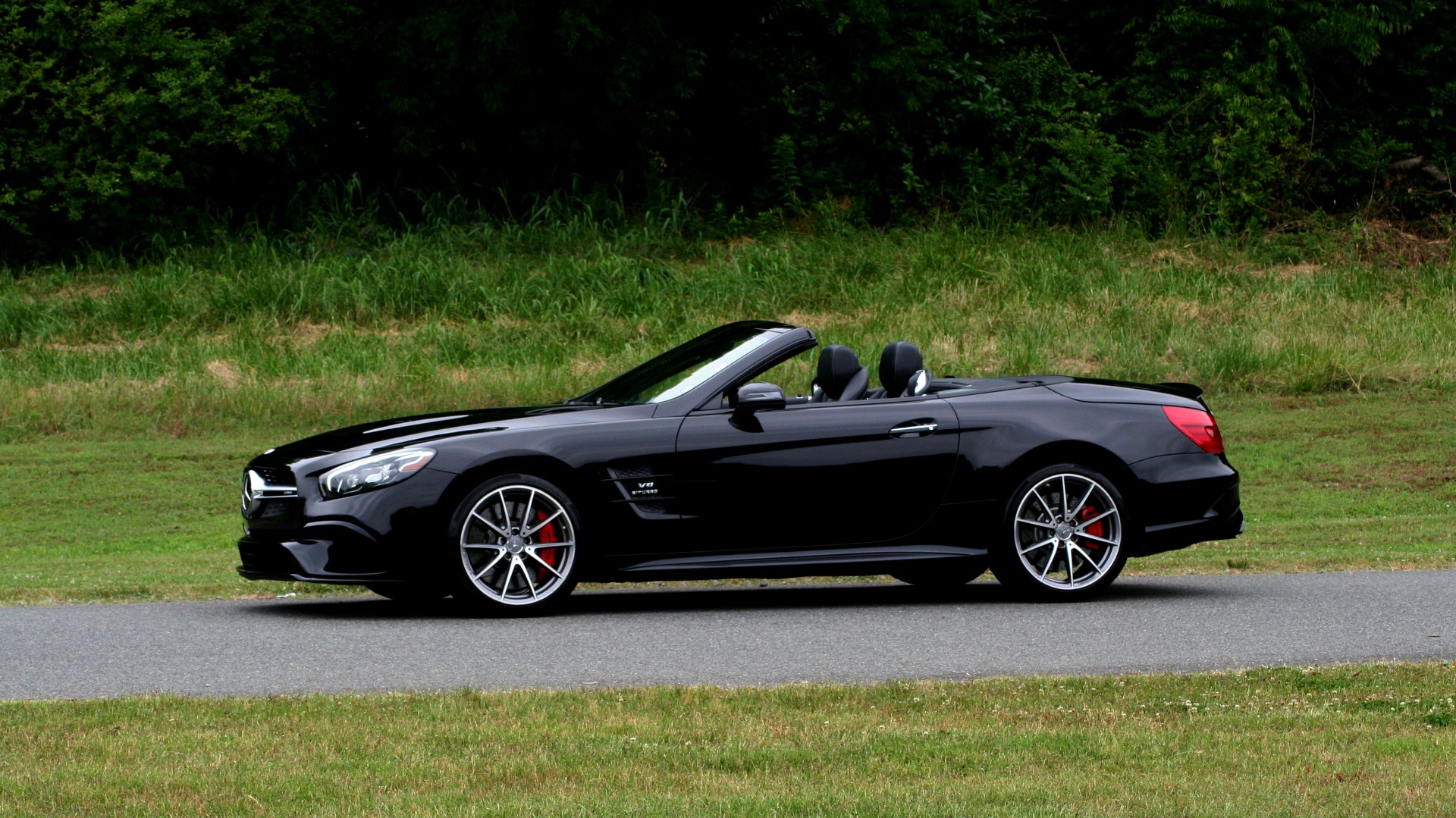 Used 2017 Mercedes-Benz SL 63 AMG / ROADSTER / DRIVER ASSIST / NAV / CAMERA for sale Sold at Formula Imports in Charlotte NC 28227 2