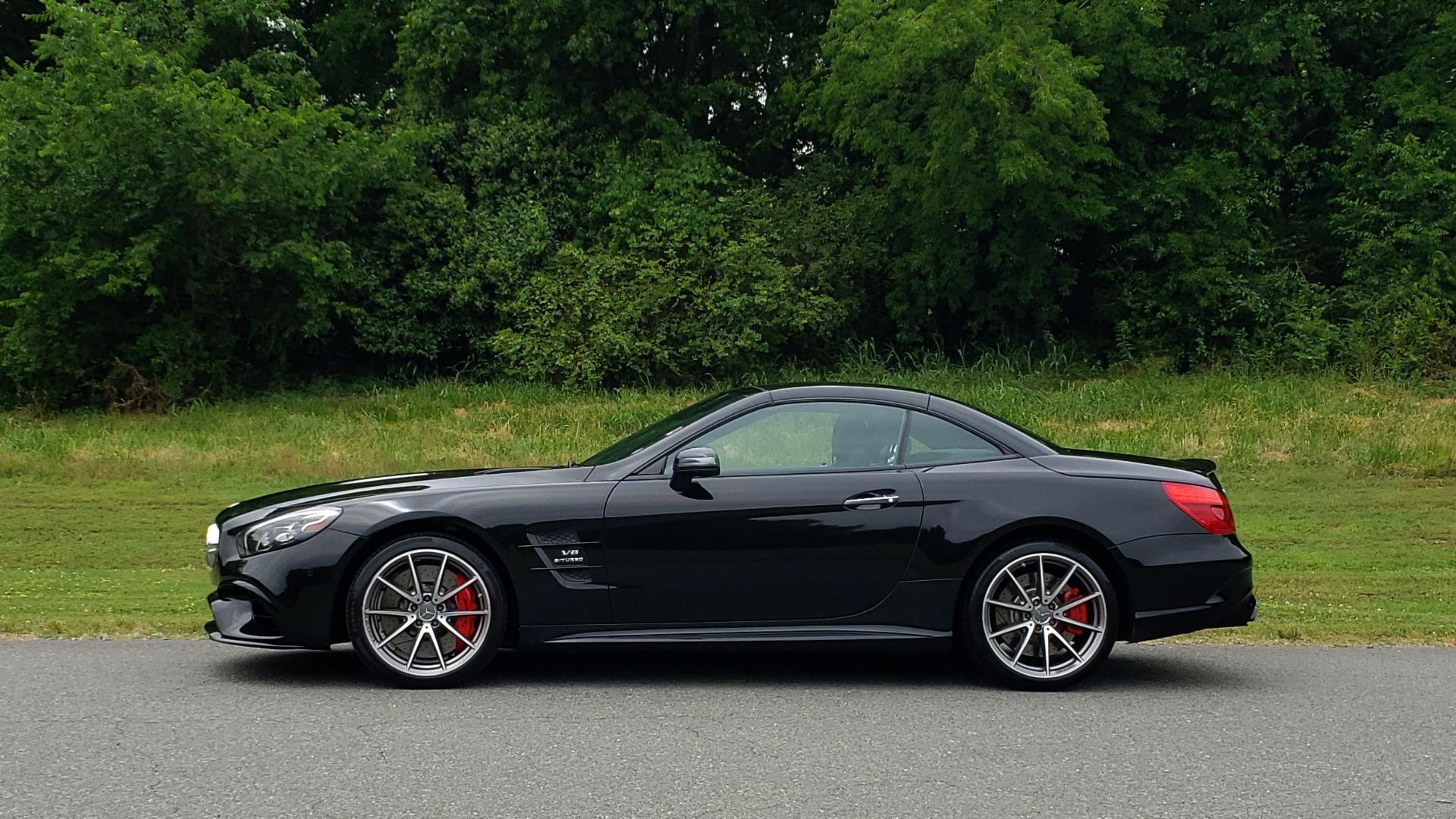 Used 2017 Mercedes-Benz SL 63 AMG / ROADSTER / DRIVER ASSIST / NAV / CAMERA for sale Sold at Formula Imports in Charlotte NC 28227 21