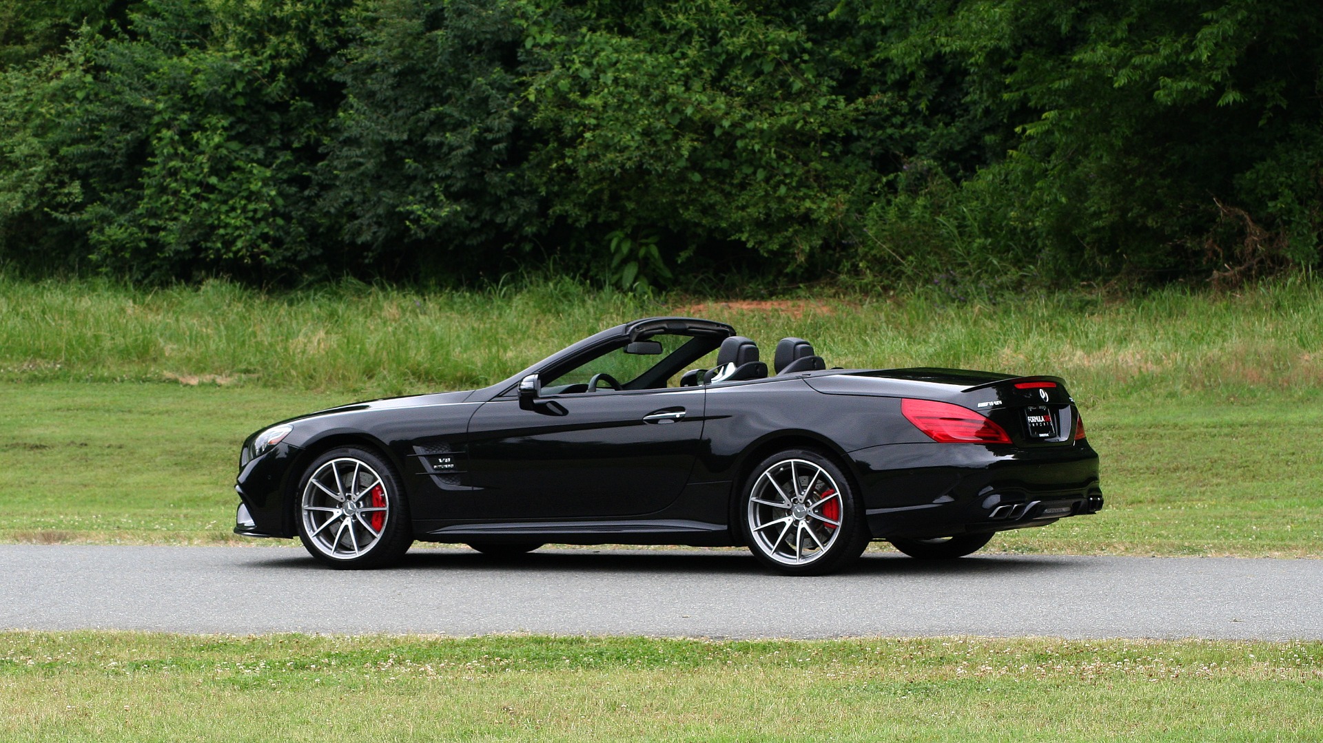 Used 2017 Mercedes-Benz SL 63 AMG / ROADSTER / DRIVER ASSIST / NAV / CAMERA for sale Sold at Formula Imports in Charlotte NC 28227 4