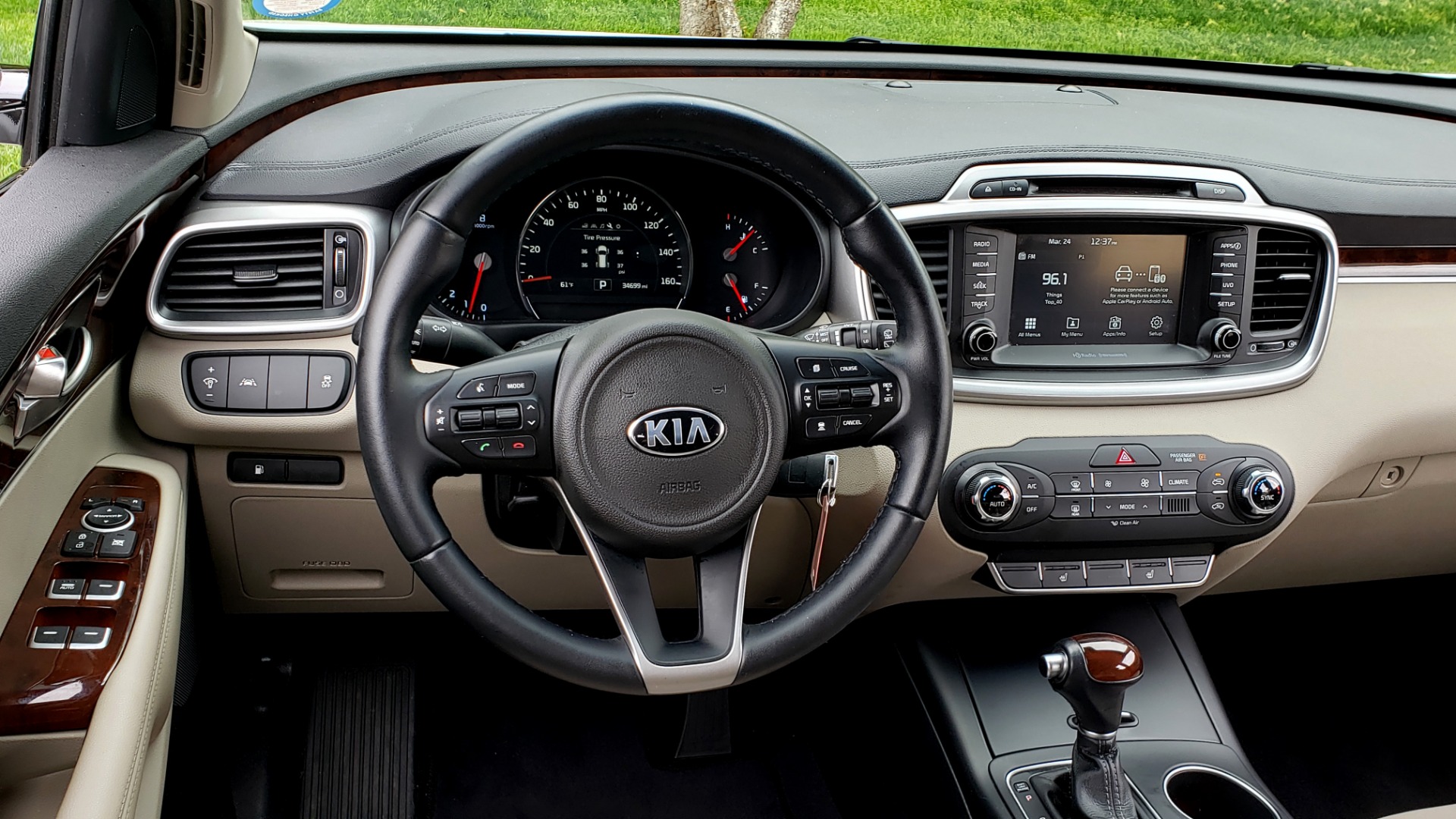 Used 2017 Kia SORENTO LX CONV PKG / FWD / ADVANCED TECH / 3-ROW for sale Sold at Formula Imports in Charlotte NC 28227 38