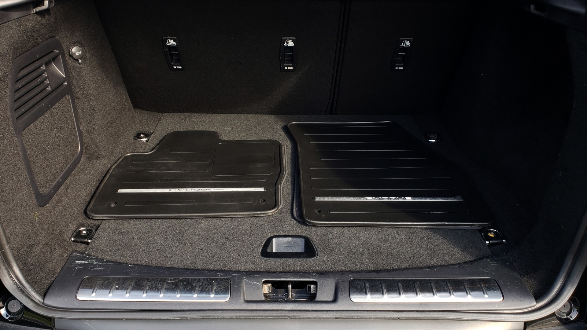 Used 2016 Land Rover RANGE ROVER EVOQUE HSE / AWD / NAV / MERIDIAN / PANO-ROOF / REARVIEW for sale Sold at Formula Imports in Charlotte NC 28227 14