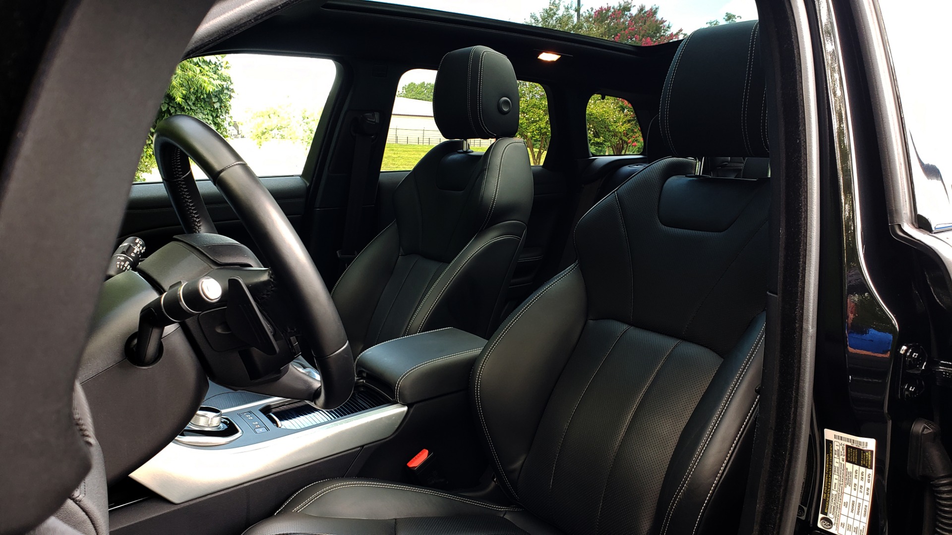 Used 2016 Land Rover RANGE ROVER EVOQUE HSE / AWD / NAV / MERIDIAN / PANO-ROOF / REARVIEW for sale Sold at Formula Imports in Charlotte NC 28227 36