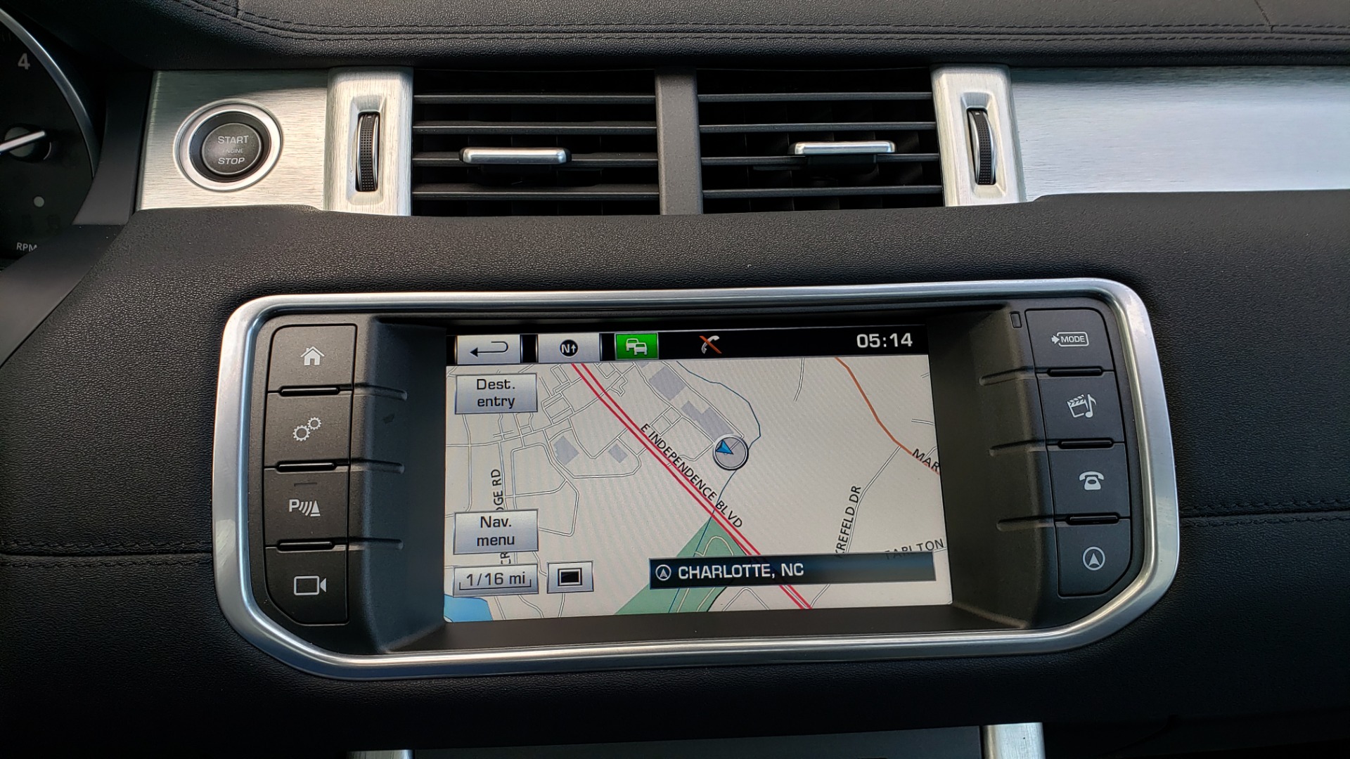 Used 2016 Land Rover RANGE ROVER EVOQUE HSE / AWD / NAV / MERIDIAN / PANO-ROOF / REARVIEW for sale Sold at Formula Imports in Charlotte NC 28227 45