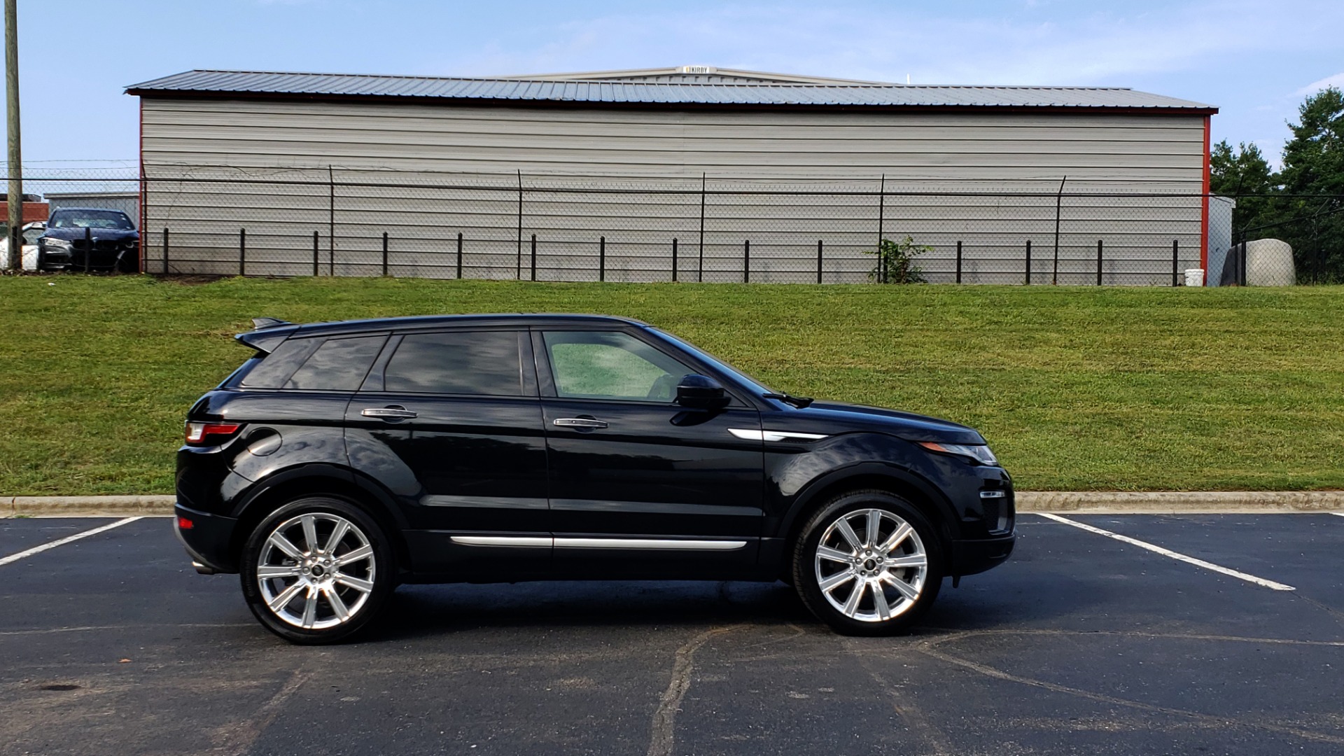 Used 2016 Land Rover RANGE ROVER EVOQUE HSE / AWD / NAV / MERIDIAN / PANO-ROOF / REARVIEW for sale Sold at Formula Imports in Charlotte NC 28227 5