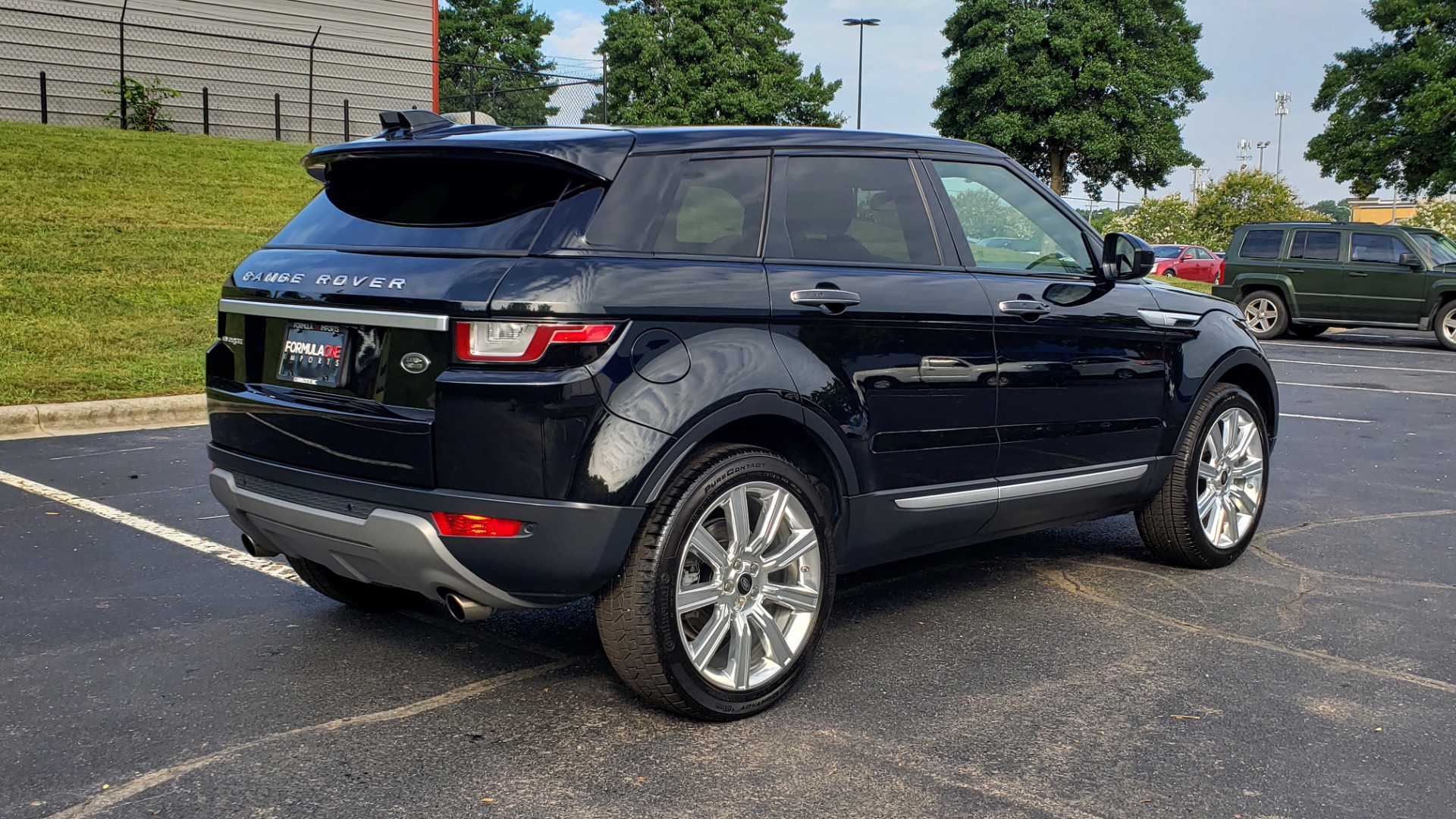 Used 2016 Land Rover RANGE ROVER EVOQUE HSE / AWD / NAV / MERIDIAN / PANO-ROOF / REARVIEW for sale Sold at Formula Imports in Charlotte NC 28227 6