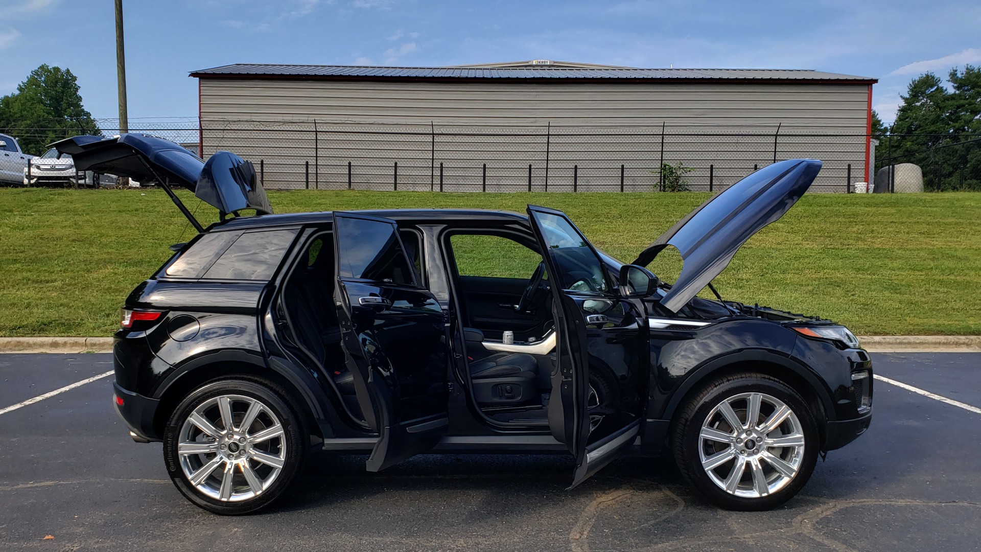 Used 2016 Land Rover RANGE ROVER EVOQUE HSE / AWD / NAV / MERIDIAN / PANO-ROOF / REARVIEW for sale Sold at Formula Imports in Charlotte NC 28227 9