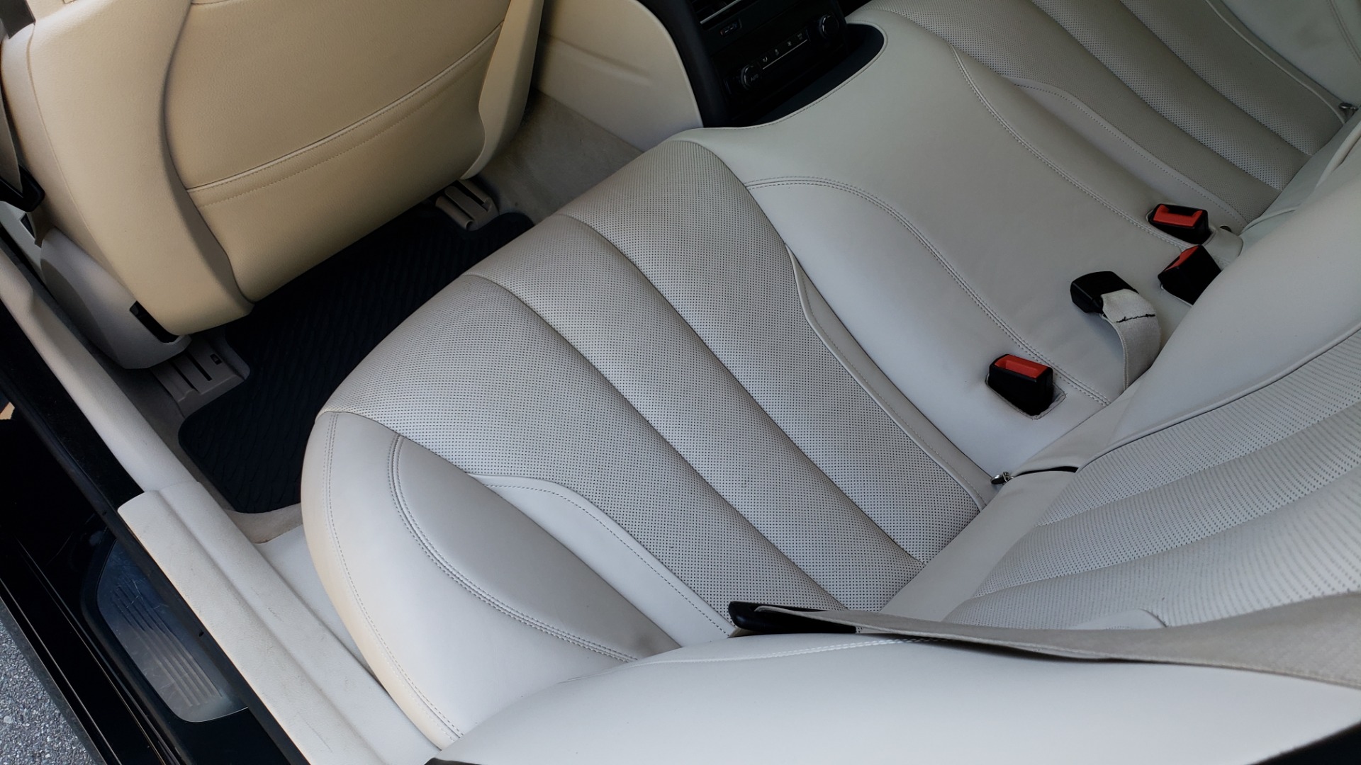 Used 2015 BMW 6 SERIES 650I M-SPORT / EXEC PKG / DRVR ASST PLUS / LIGHTING PKG for sale Sold at Formula Imports in Charlotte NC 28227 67