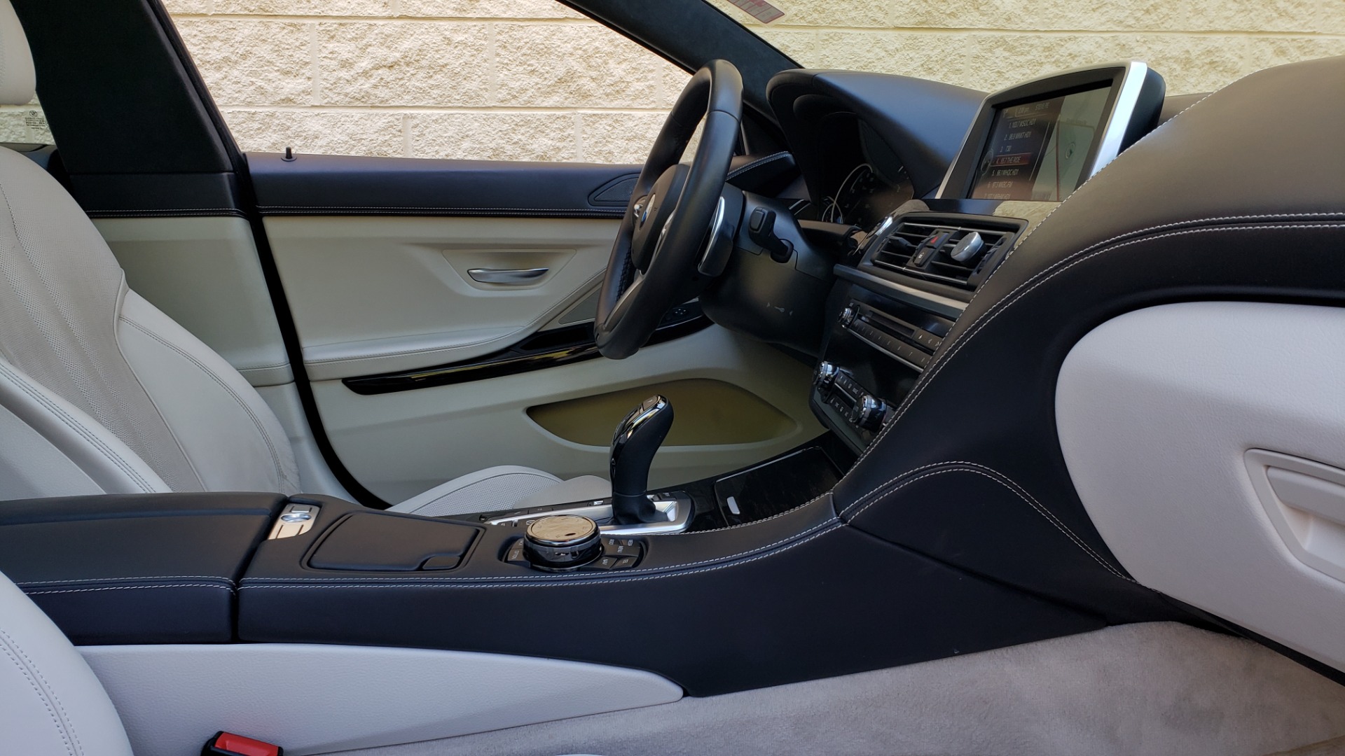 Used 2015 BMW 6 SERIES 650I M-SPORT / EXEC PKG / DRVR ASST PLUS / LIGHTING PKG for sale Sold at Formula Imports in Charlotte NC 28227 77