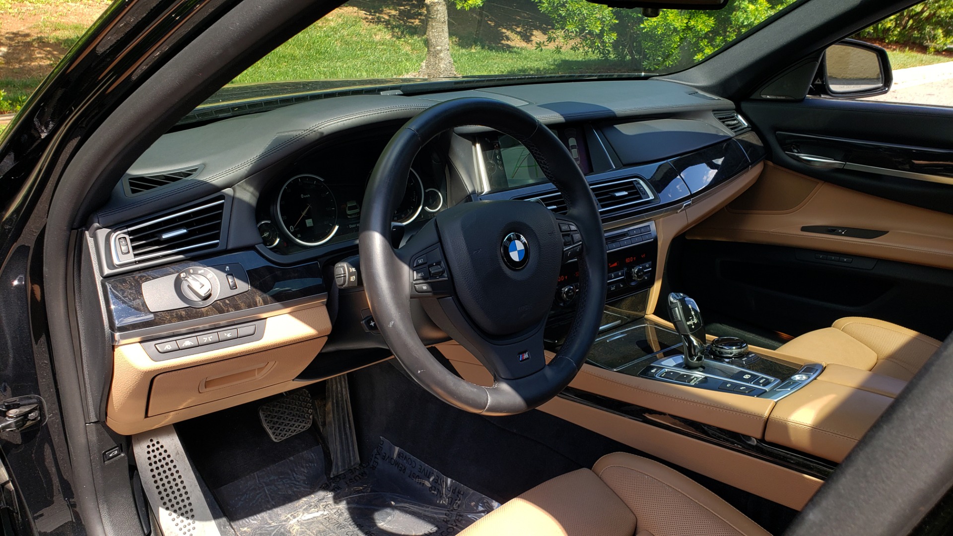 Used 2014 BMW 7 SERIES 750LI M-SPORT / EXEC PKG / DRVR ASST / LIGHTING / NAV / SUNROOF for sale Sold at Formula Imports in Charlotte NC 28227 32
