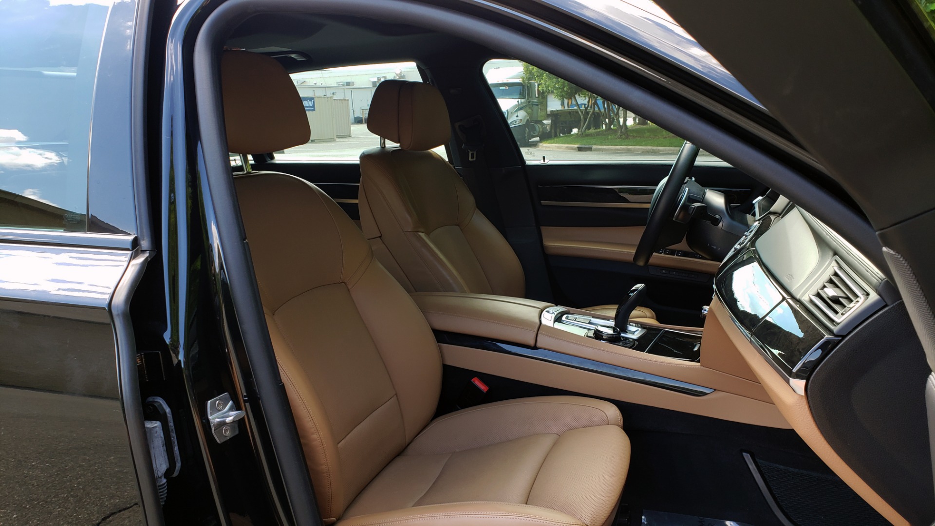 Used 2014 BMW 7 SERIES 750LI M-SPORT / EXEC PKG / DRVR ASST / LIGHTING / NAV / SUNROOF for sale Sold at Formula Imports in Charlotte NC 28227 64
