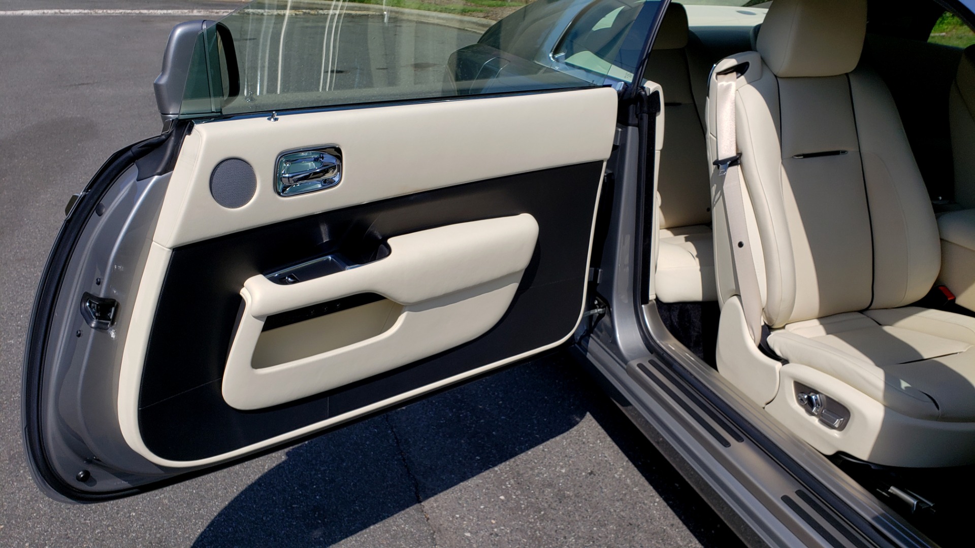 Used 2015 Rolls-Royce WRAITH 2DR COUPE / DRVR ASST / LANE DEPART / HEADS-UP / CAMERA for sale $159,995 at Formula Imports in Charlotte NC 28227 20