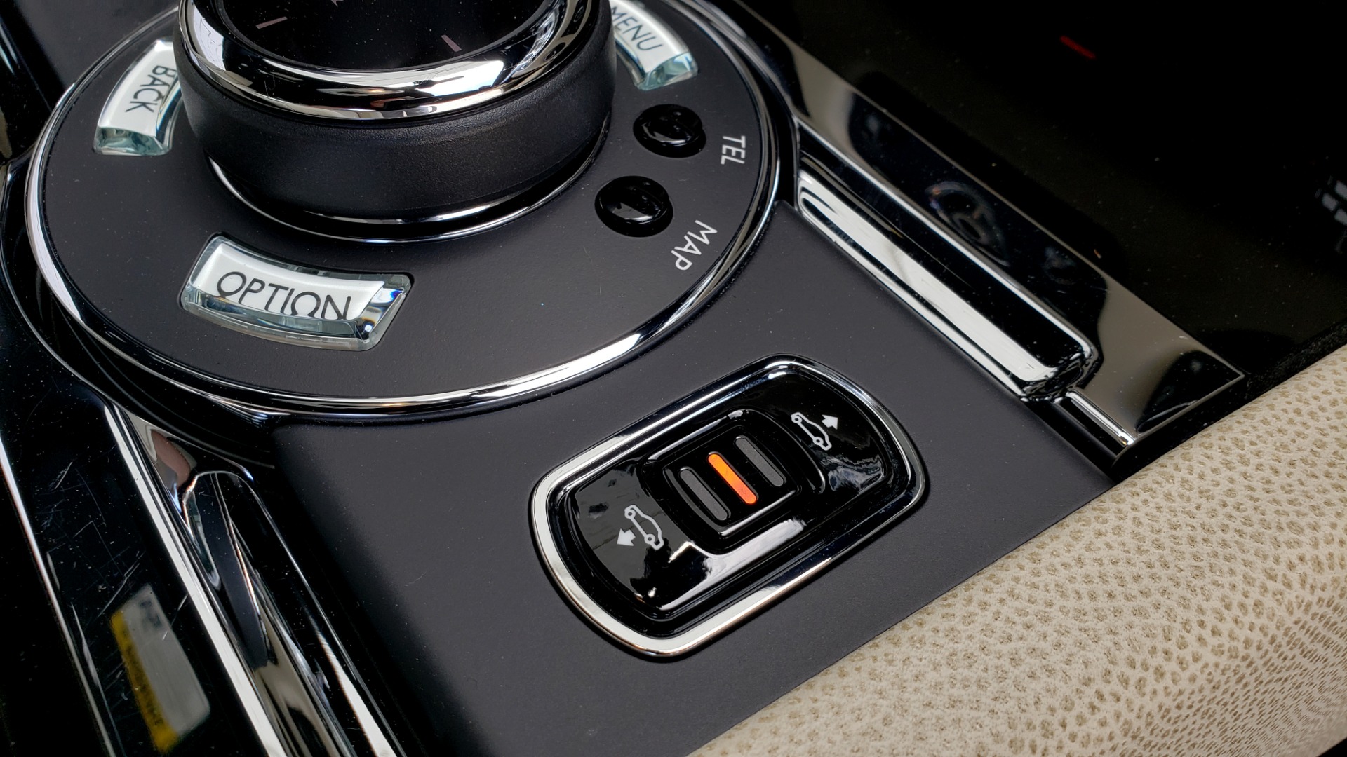 Used 2015 Rolls-Royce WRAITH 2DR COUPE / DRVR ASST / LANE DEPART / HEADS-UP / CAMERA for sale $159,995 at Formula Imports in Charlotte NC 28227 89