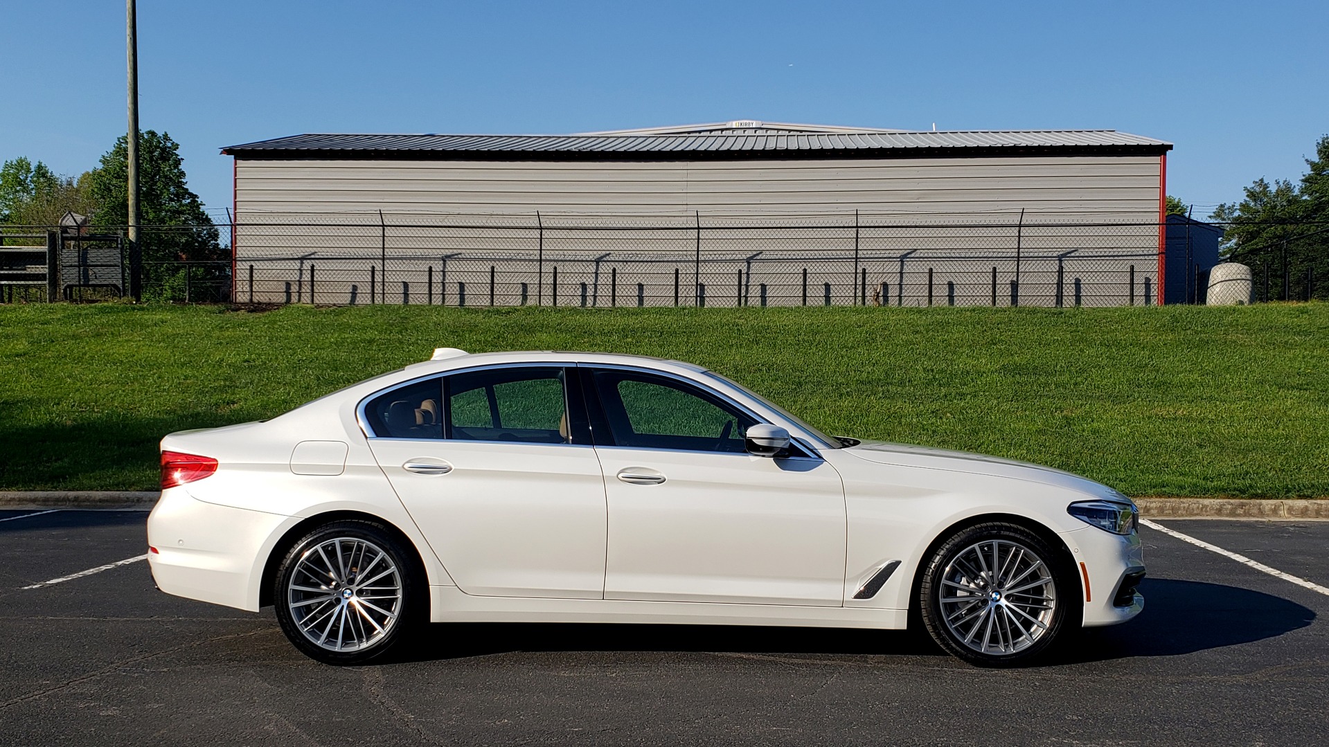 Used 2017 BMW 5 SERIES 540I XDRIVE PREMIUM / DRVR ASST PLUS / CLD WTHR / APPLE CAR PLAY for sale Sold at Formula Imports in Charlotte NC 28227 5