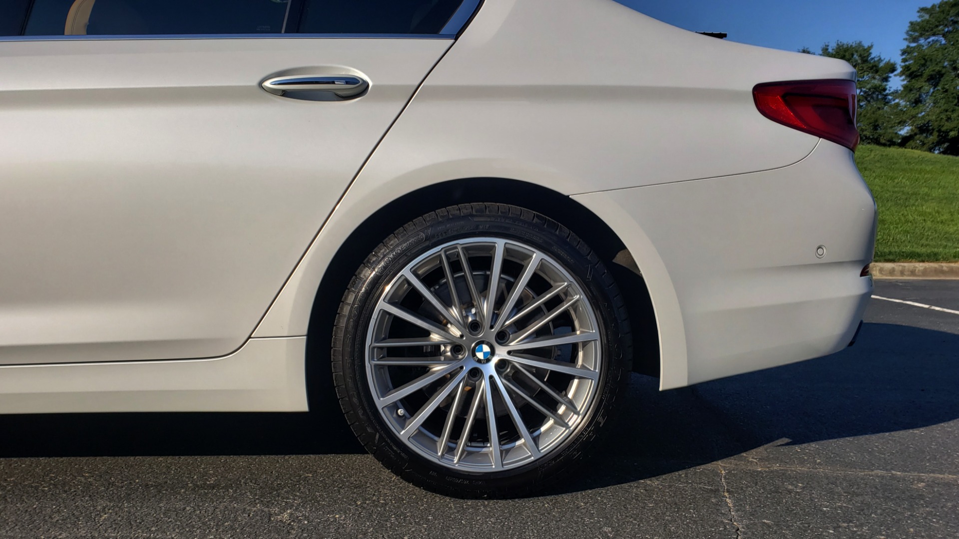 Used 2017 BMW 5 SERIES 540I XDRIVE PREMIUM / DRVR ASST PLUS / CLD WTHR / APPLE CAR PLAY for sale Sold at Formula Imports in Charlotte NC 28227 73