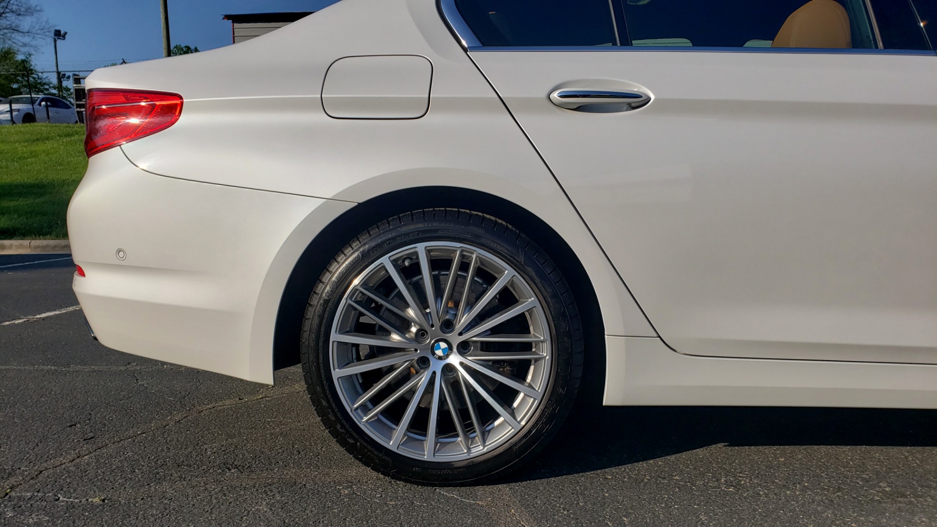 Used 2017 BMW 5 SERIES 540I XDRIVE PREMIUM / DRVR ASST PLUS / CLD WTHR / APPLE CAR PLAY for sale Sold at Formula Imports in Charlotte NC 28227 74