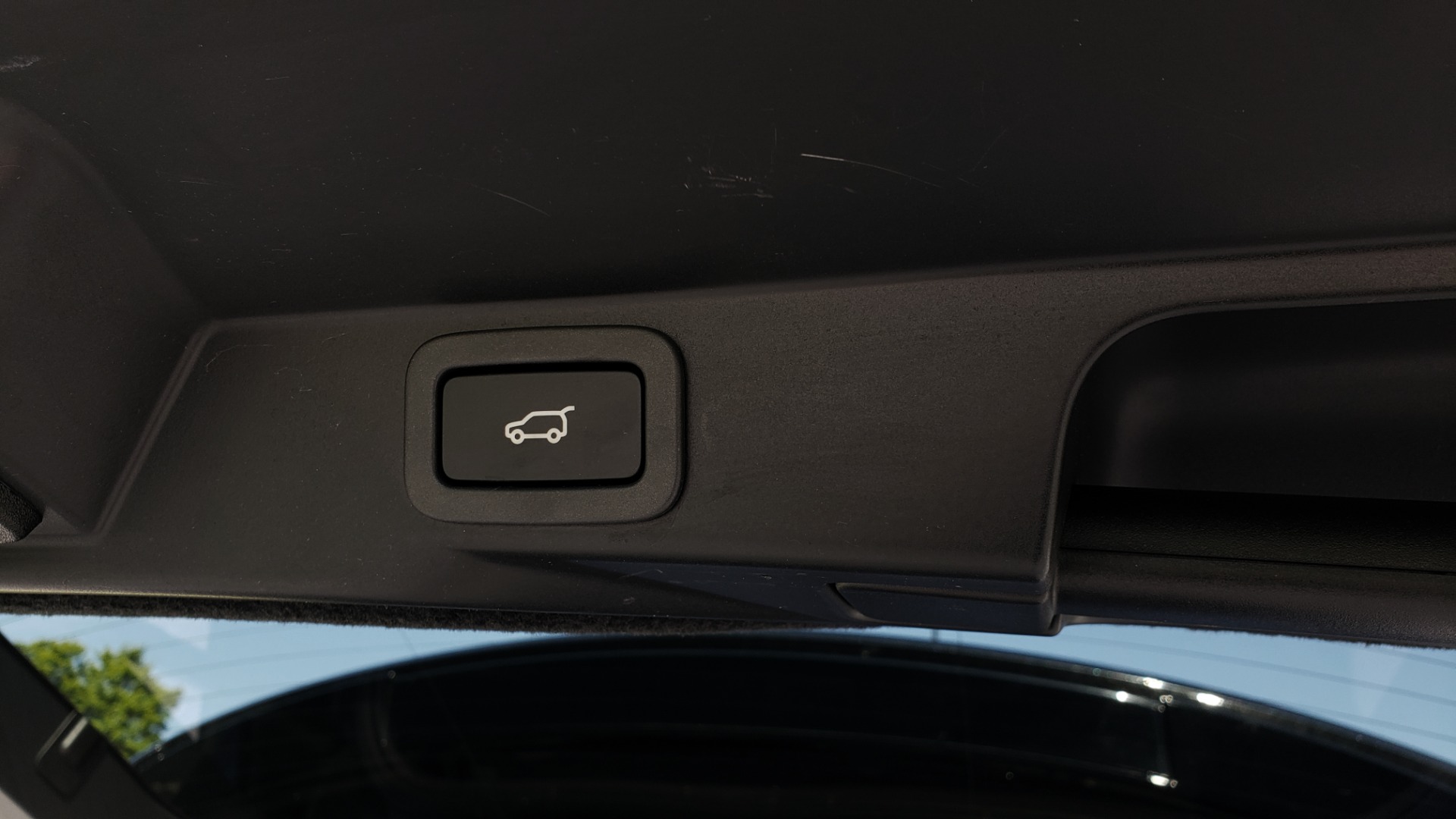 Used 2016 Land Rover RANGE ROVER SPORT SC V6 HSE HST / NAV / PANO-ROOF / MERIDIAN / REARVIEW for sale Sold at Formula Imports in Charlotte NC 28227 16
