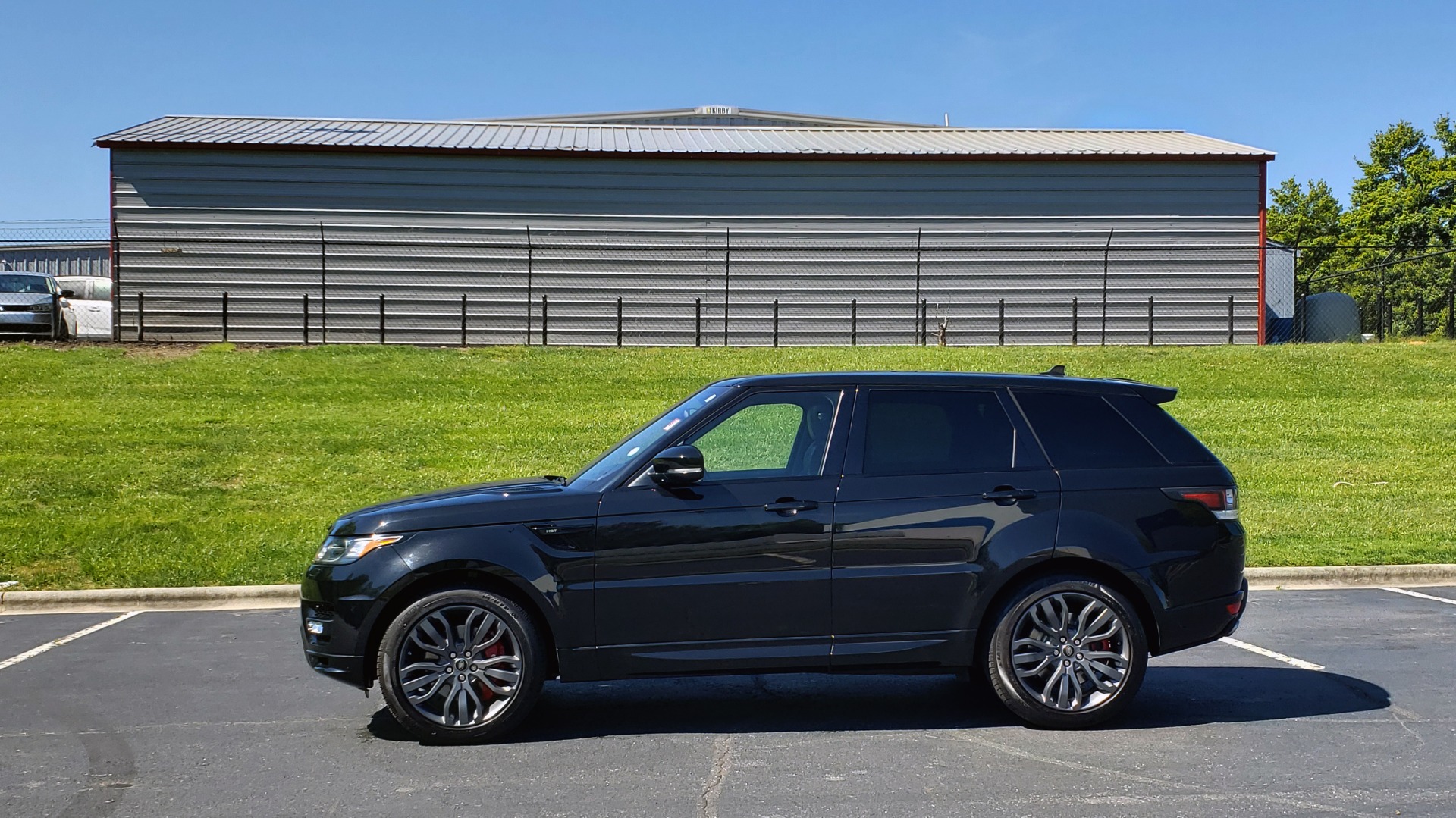 Used 2016 Land Rover RANGE ROVER SPORT SC V6 HSE HST / NAV / PANO-ROOF / MERIDIAN / REARVIEW for sale Sold at Formula Imports in Charlotte NC 28227 3