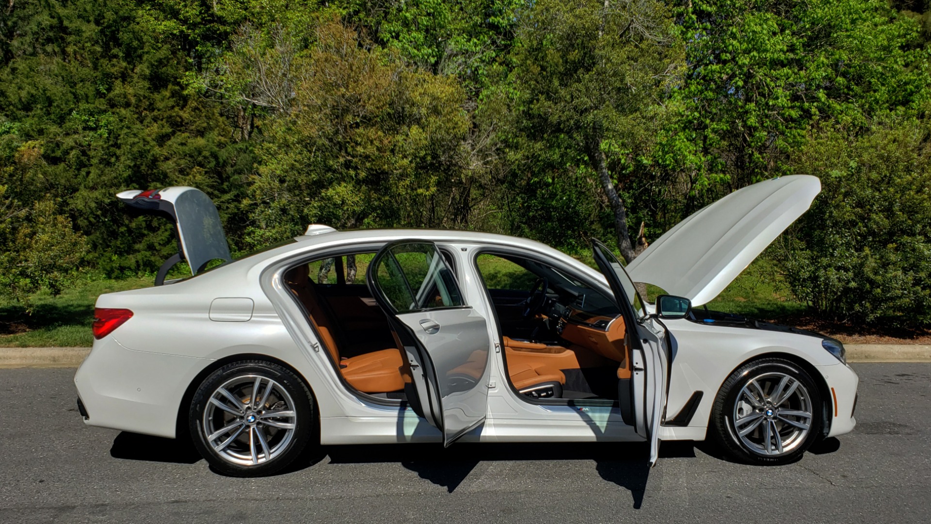 Used 2017 BMW 7 SERIES 750I XDRIVE / M-SPORT / EXEC PKG / DRVR ASST PLUS II / CLD WTHR for sale Sold at Formula Imports in Charlotte NC 28227 11
