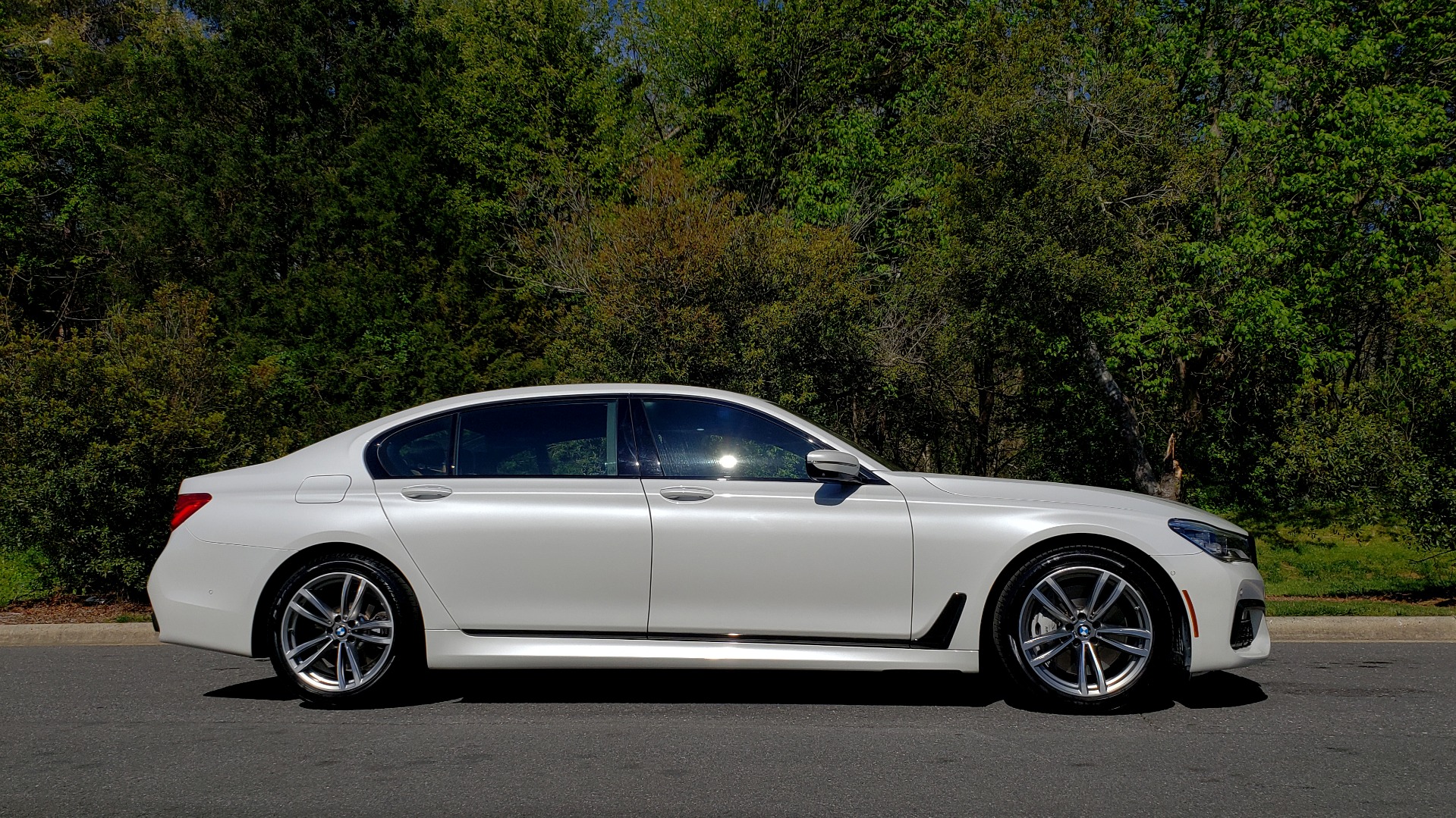 Used 2017 BMW 7 SERIES 750I XDRIVE / M-SPORT / EXEC PKG / DRVR ASST PLUS II / CLD WTHR for sale Sold at Formula Imports in Charlotte NC 28227 6
