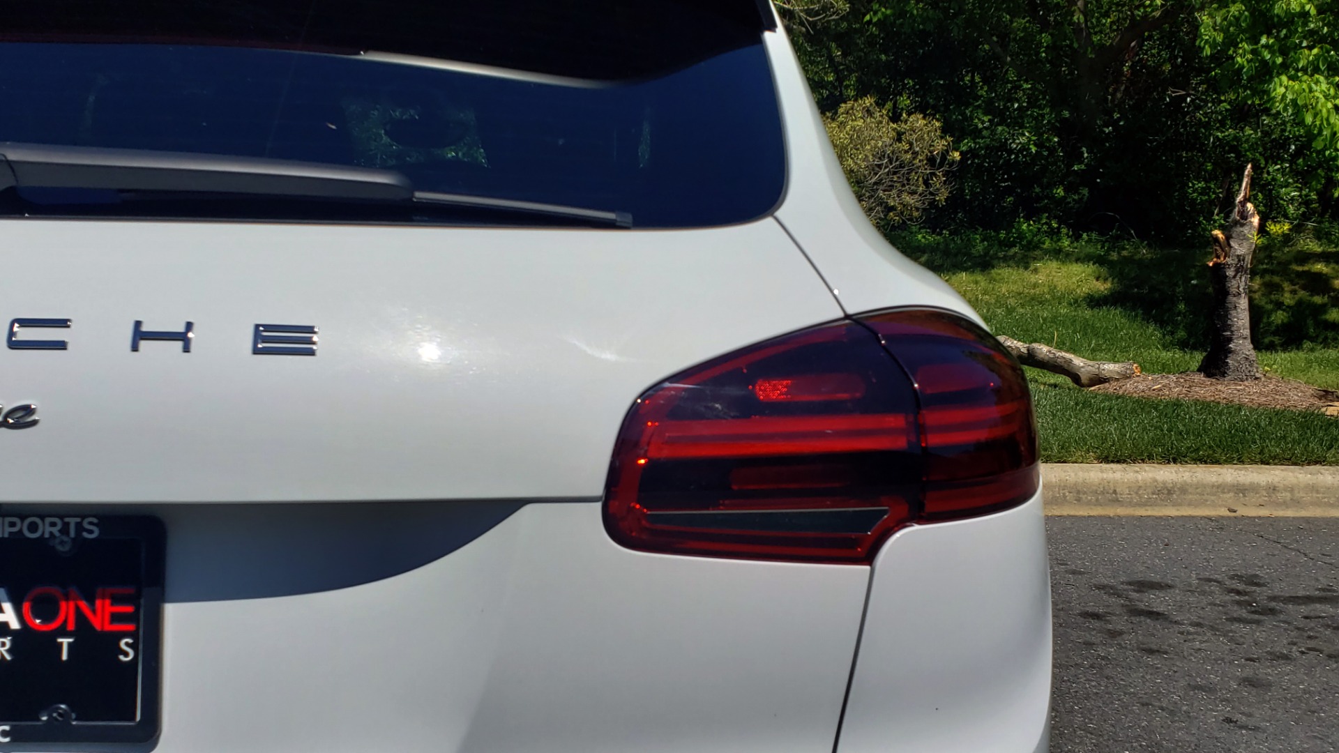 Used 2017 Porsche Cayenne Platinum Edition for sale Sold at Formula Imports in Charlotte NC 28227 31