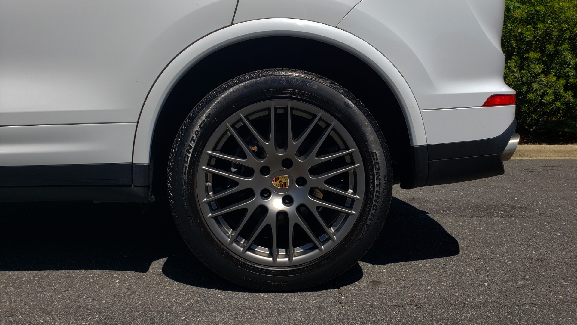 Used 2017 Porsche Cayenne Platinum Edition for sale Sold at Formula Imports in Charlotte NC 28227 7