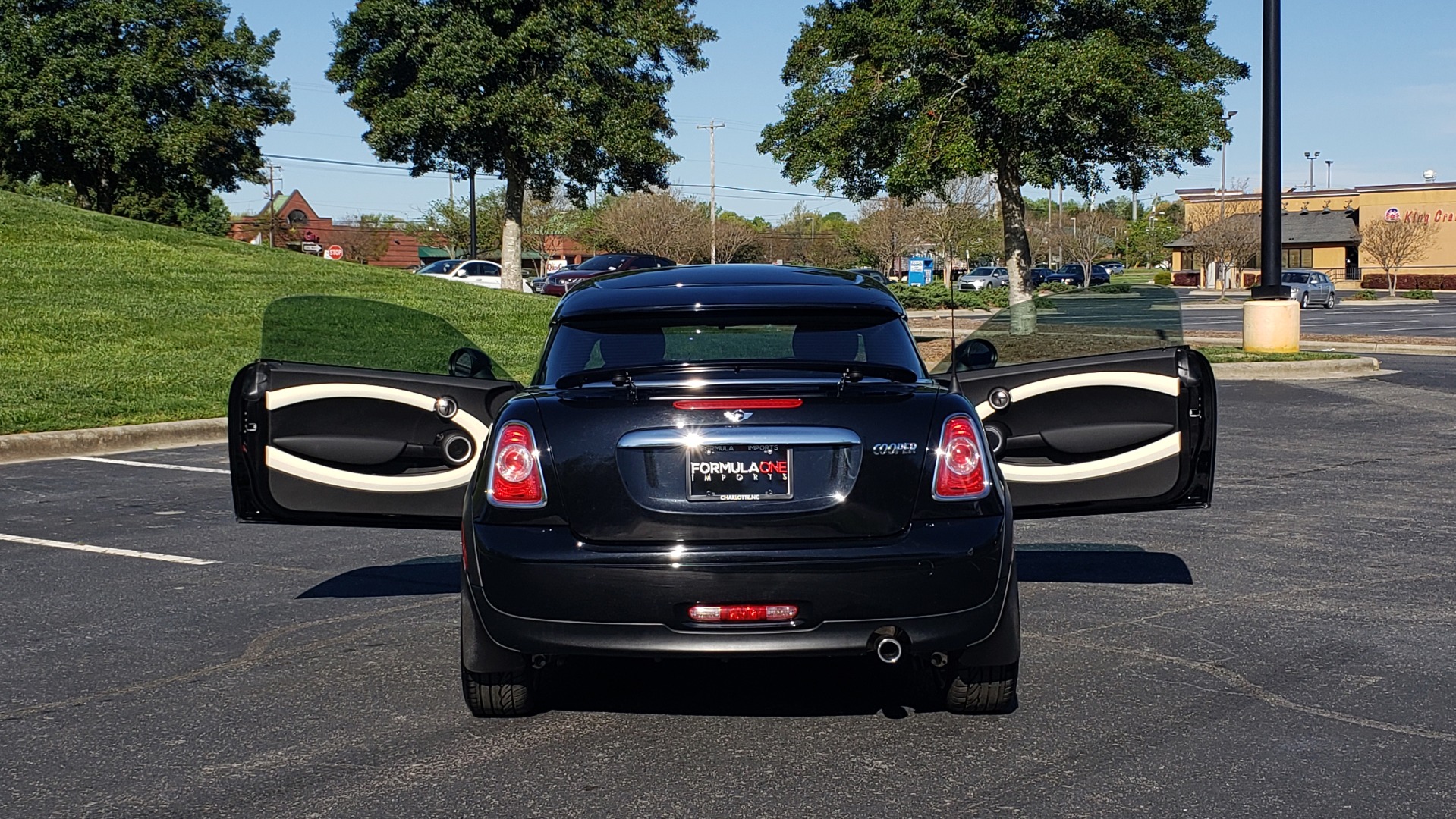 Used 2014 MINI COOPER COUPE FWD / 6-SPD MAN / 17IN WHEELS / LOW MILES for sale Sold at Formula Imports in Charlotte NC 28227 25