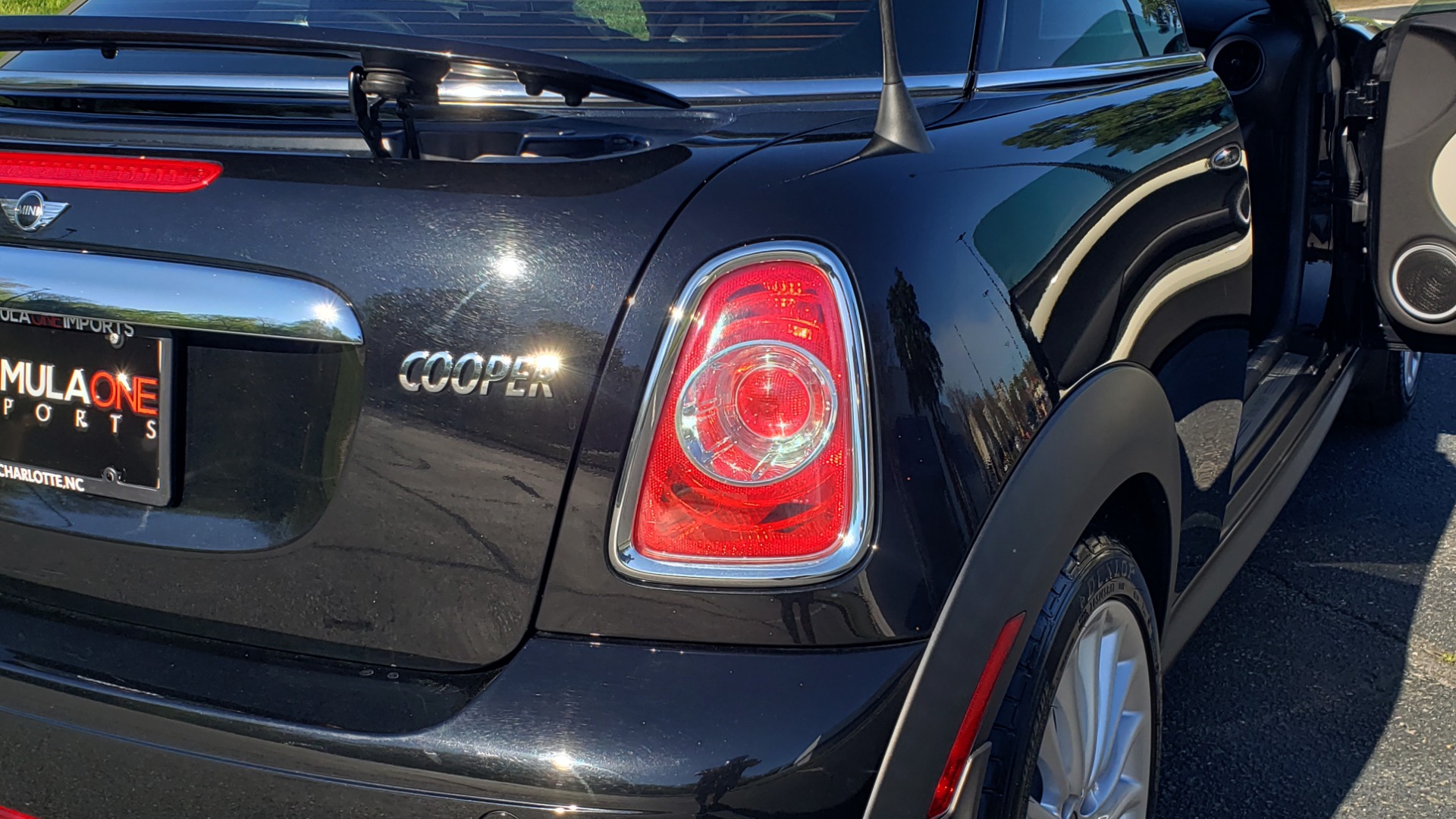 Used 2014 MINI COOPER COUPE FWD / 6-SPD MAN / 17IN WHEELS / LOW MILES for sale Sold at Formula Imports in Charlotte NC 28227 27