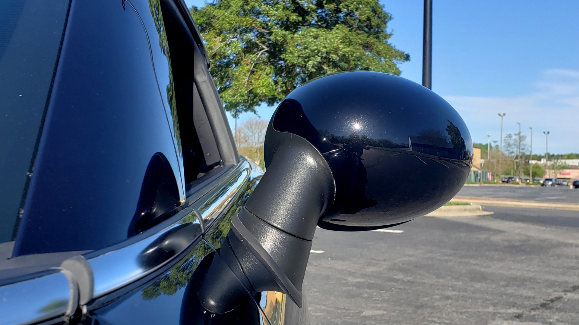 Used 2014 MINI COOPER COUPE FWD / 6-SPD MAN / 17IN WHEELS / LOW MILES for sale Sold at Formula Imports in Charlotte NC 28227 34