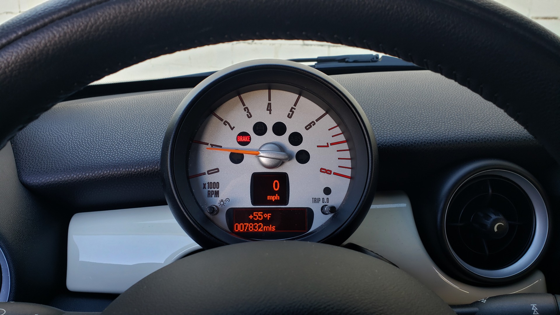 Used 2014 MINI COOPER COUPE FWD / 6-SPD MAN / 17IN WHEELS / LOW MILES for sale Sold at Formula Imports in Charlotte NC 28227 49