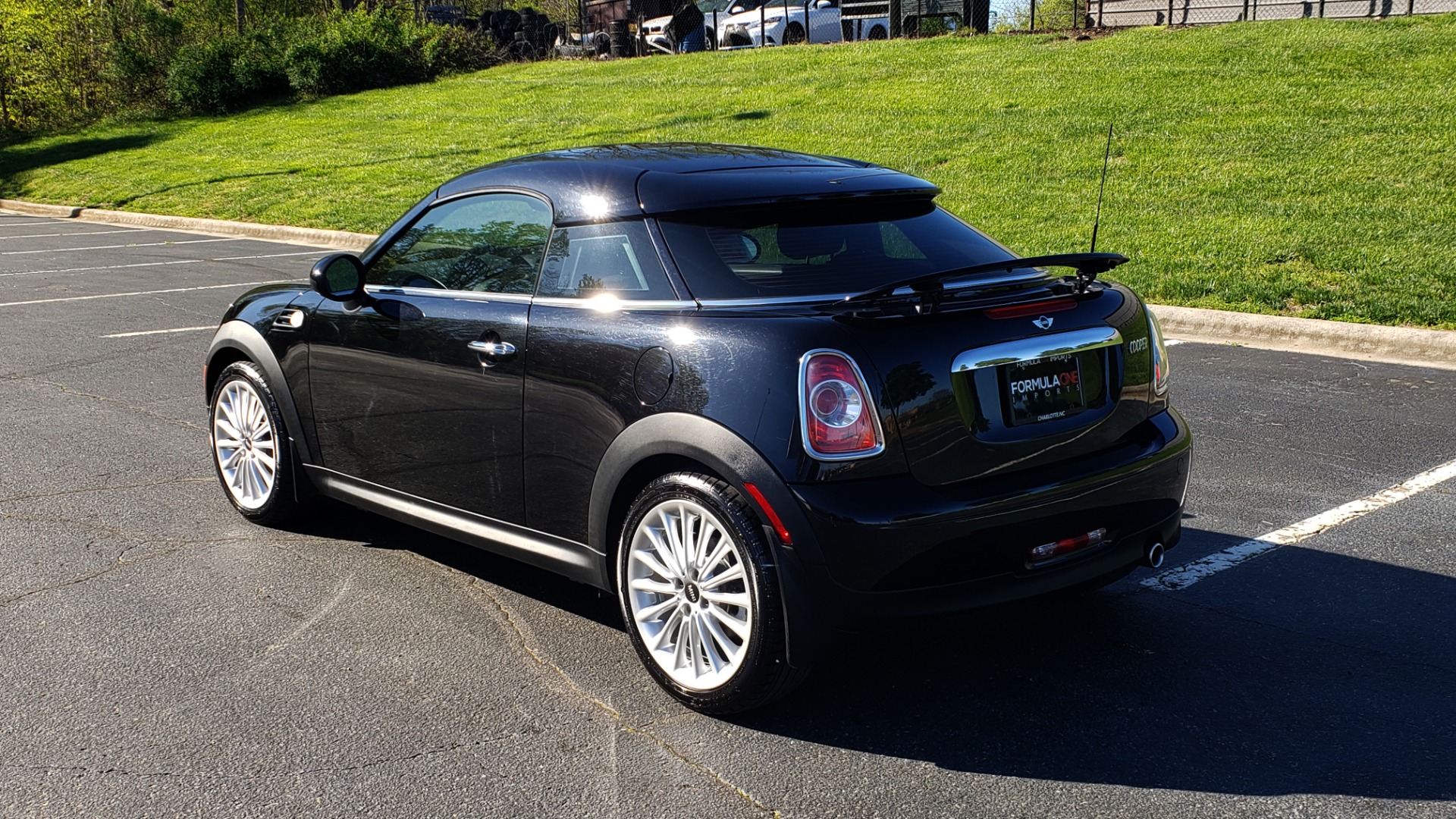 Used 2014 MINI COOPER COUPE FWD / 6-SPD MAN / 17IN WHEELS / LOW MILES for sale Sold at Formula Imports in Charlotte NC 28227 5