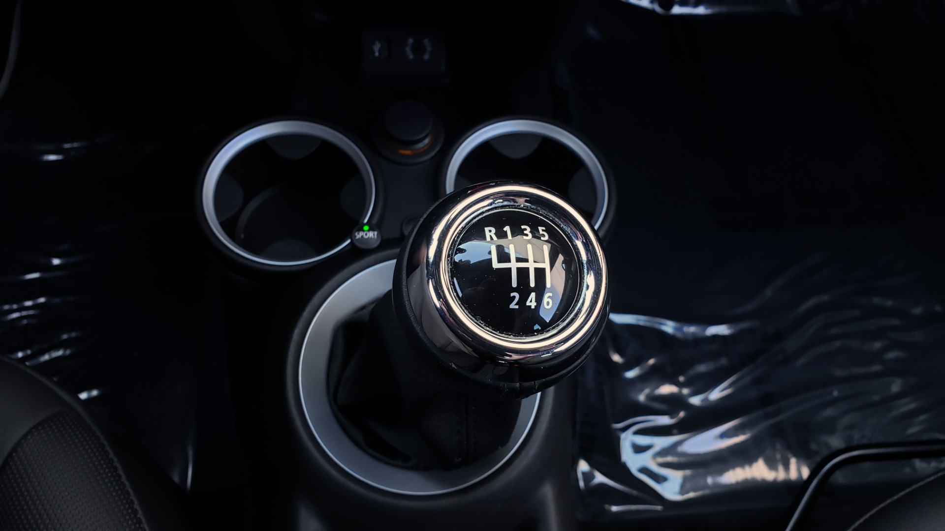 Used 2014 MINI COOPER COUPE FWD / 6-SPD MAN / 17IN WHEELS / LOW MILES for sale Sold at Formula Imports in Charlotte NC 28227 56