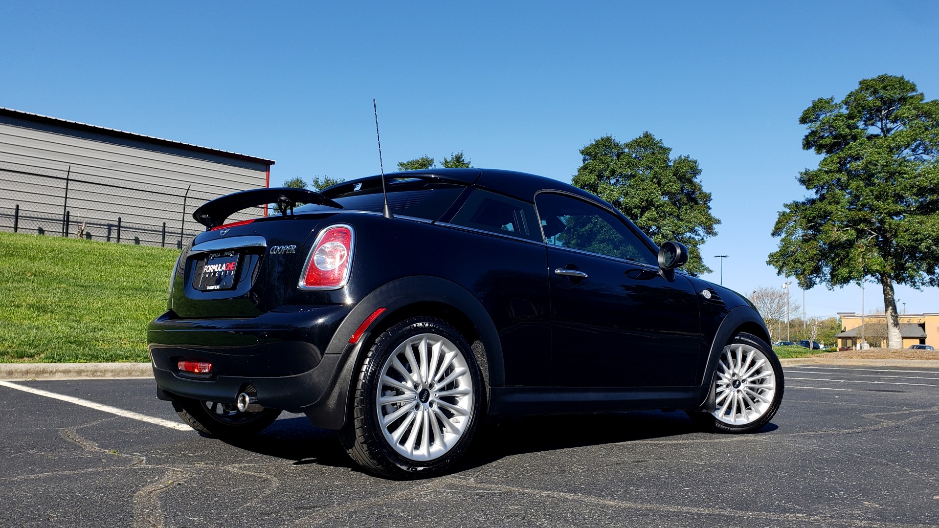 Used 2014 MINI COOPER COUPE FWD / 6-SPD MAN / 17IN WHEELS / LOW MILES for sale Sold at Formula Imports in Charlotte NC 28227 8