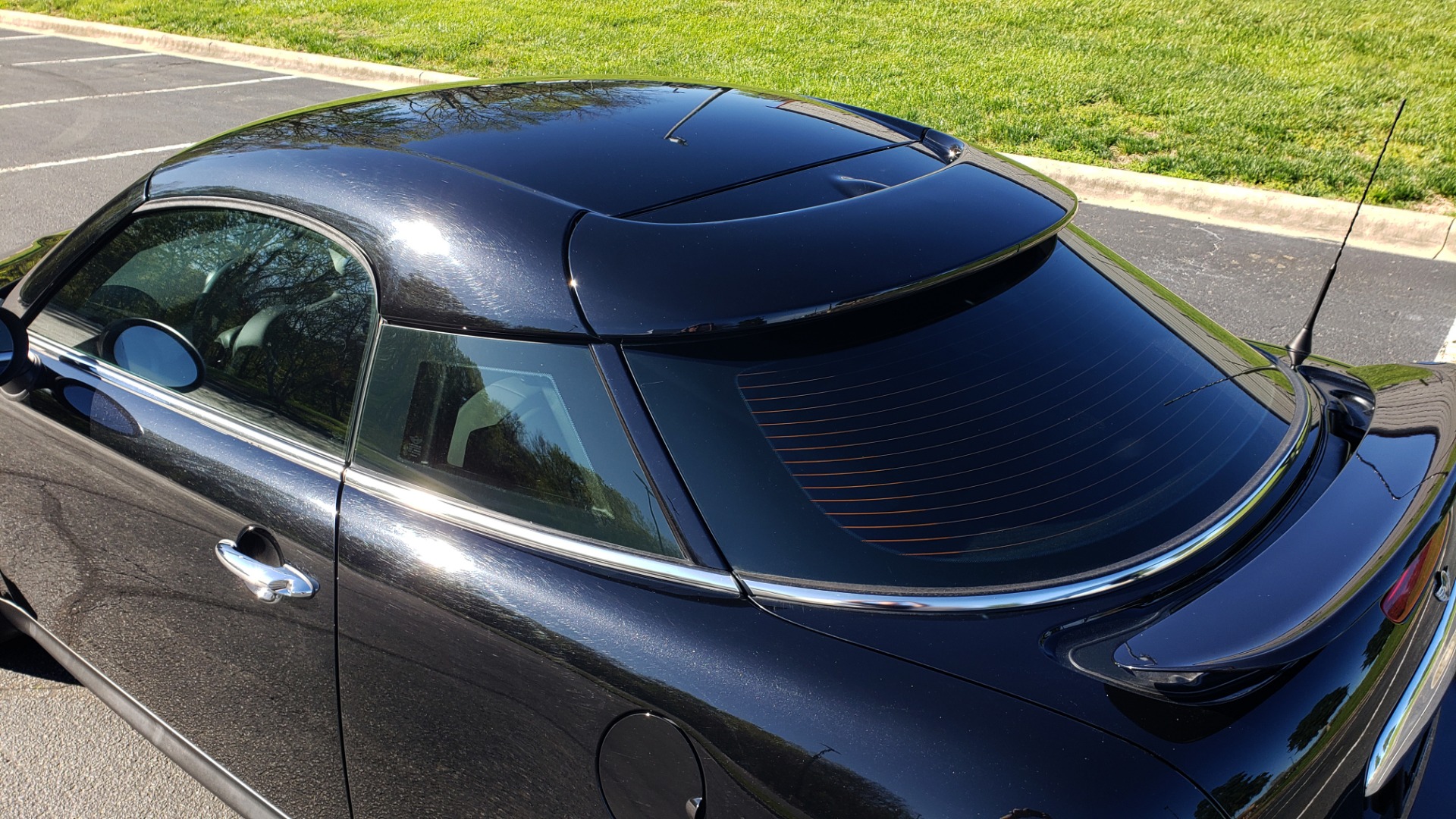 Used 2014 MINI COOPER COUPE FWD / 6-SPD MAN / 17IN WHEELS / LOW MILES for sale Sold at Formula Imports in Charlotte NC 28227 9