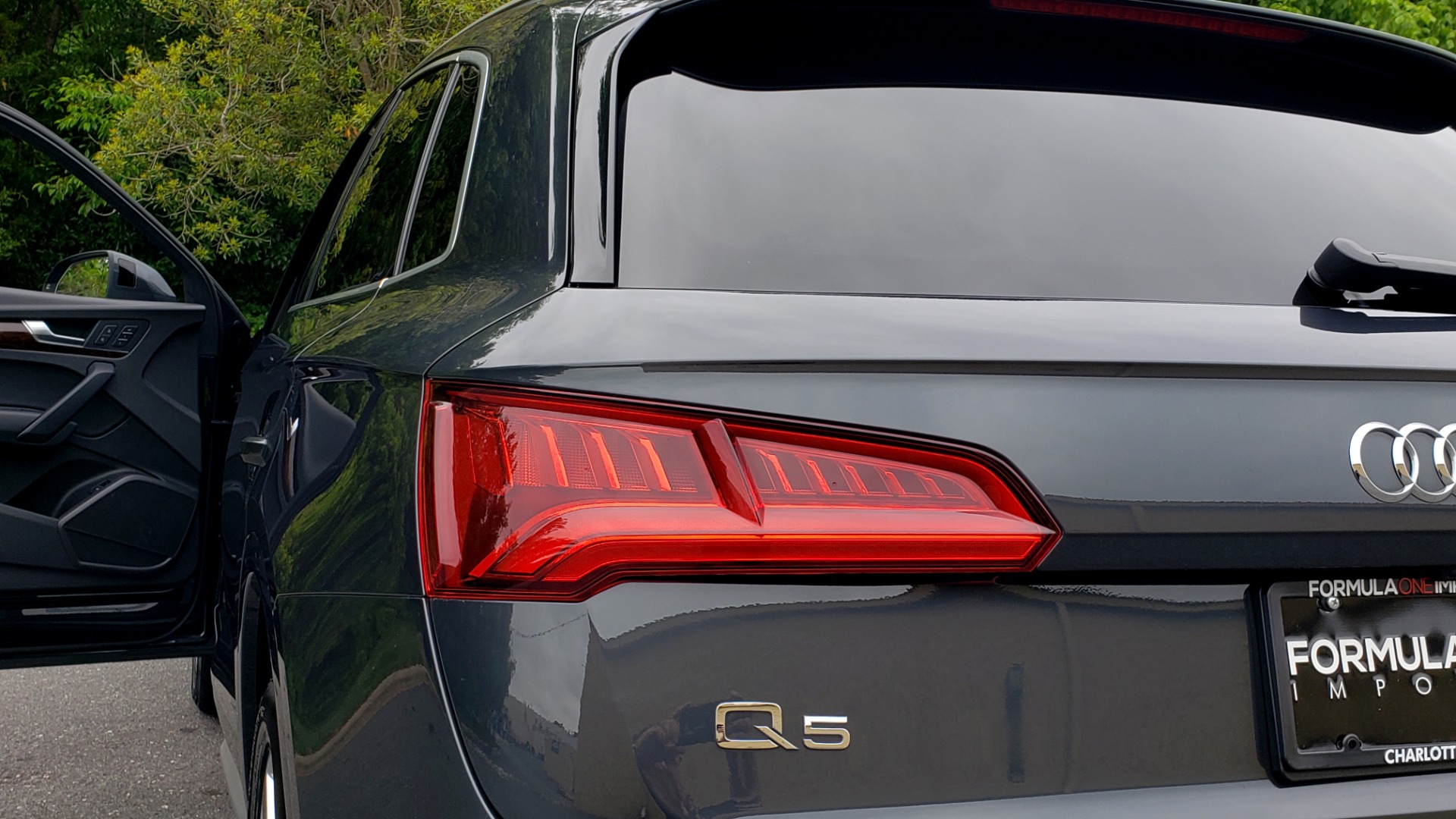 Used 2018 Audi Q5 PREMIUM PLUS / S-TRONIC / NAV / PANO-ROOF / PARK SYS PLUS for sale Sold at Formula Imports in Charlotte NC 28227 29
