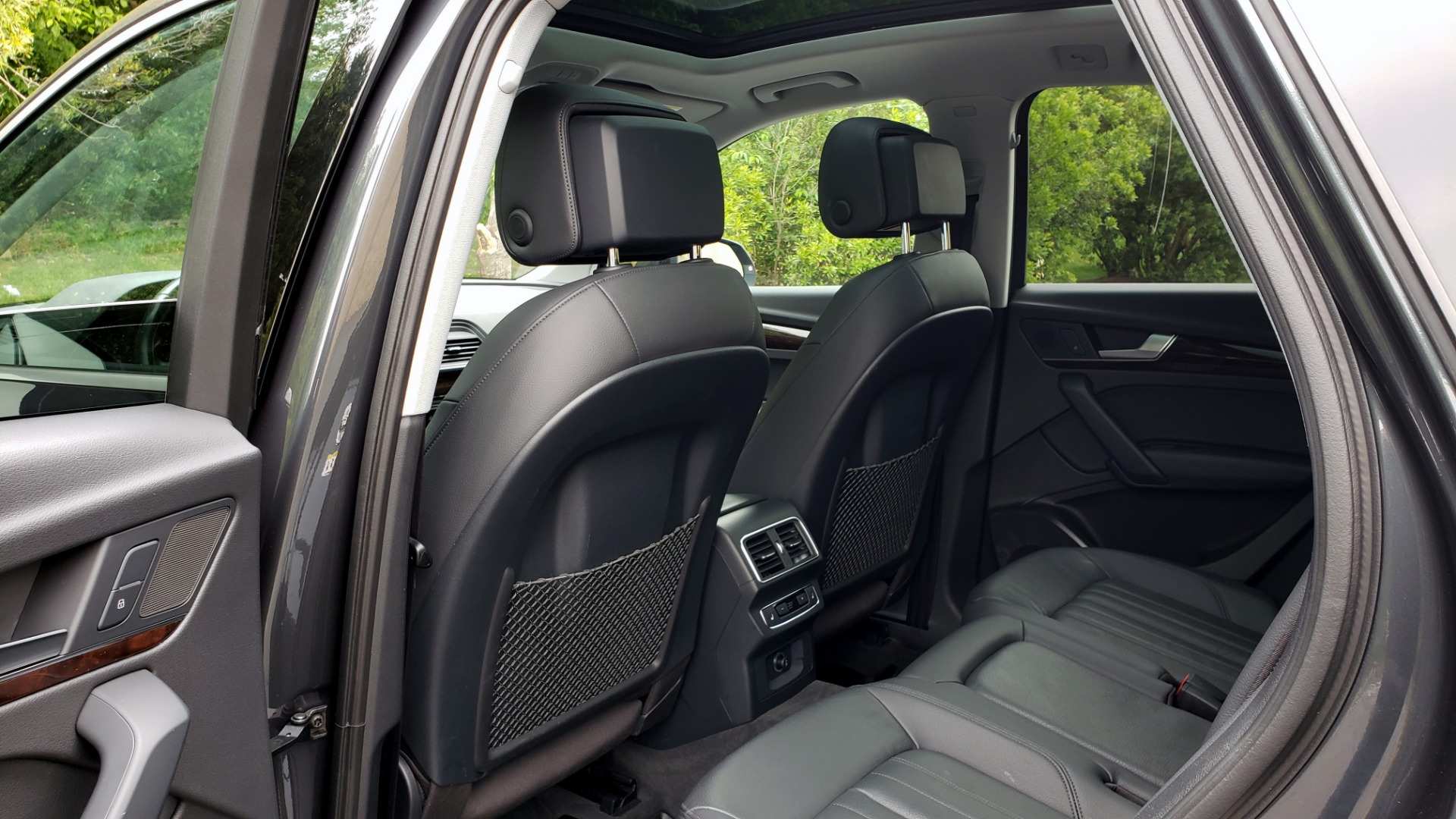Used 2018 Audi Q5 PREMIUM PLUS / S-TRONIC / NAV / PANO-ROOF / PARK SYS PLUS for sale Sold at Formula Imports in Charlotte NC 28227 64