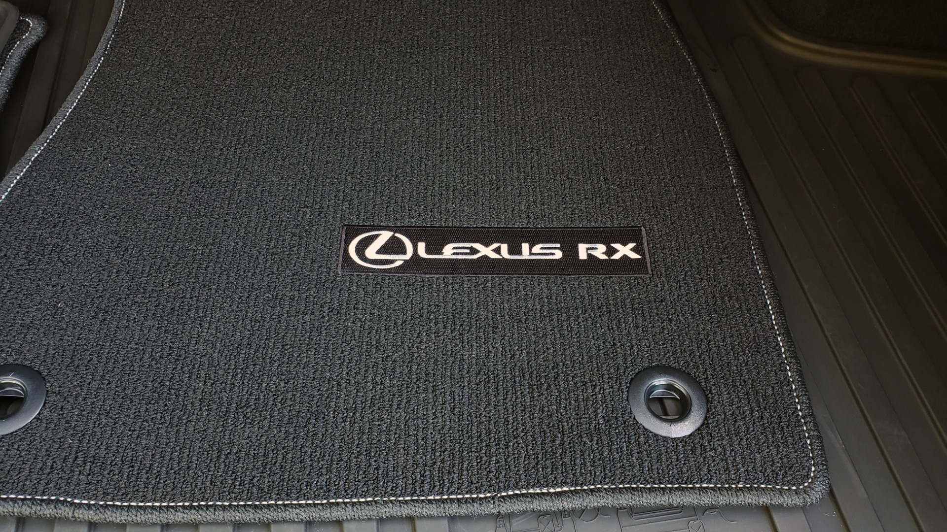 Used 2016 Lexus RX 350 PREMIUM / AWD / VENT SEATS / SUNROOF / BSM for sale Sold at Formula Imports in Charlotte NC 28227 16