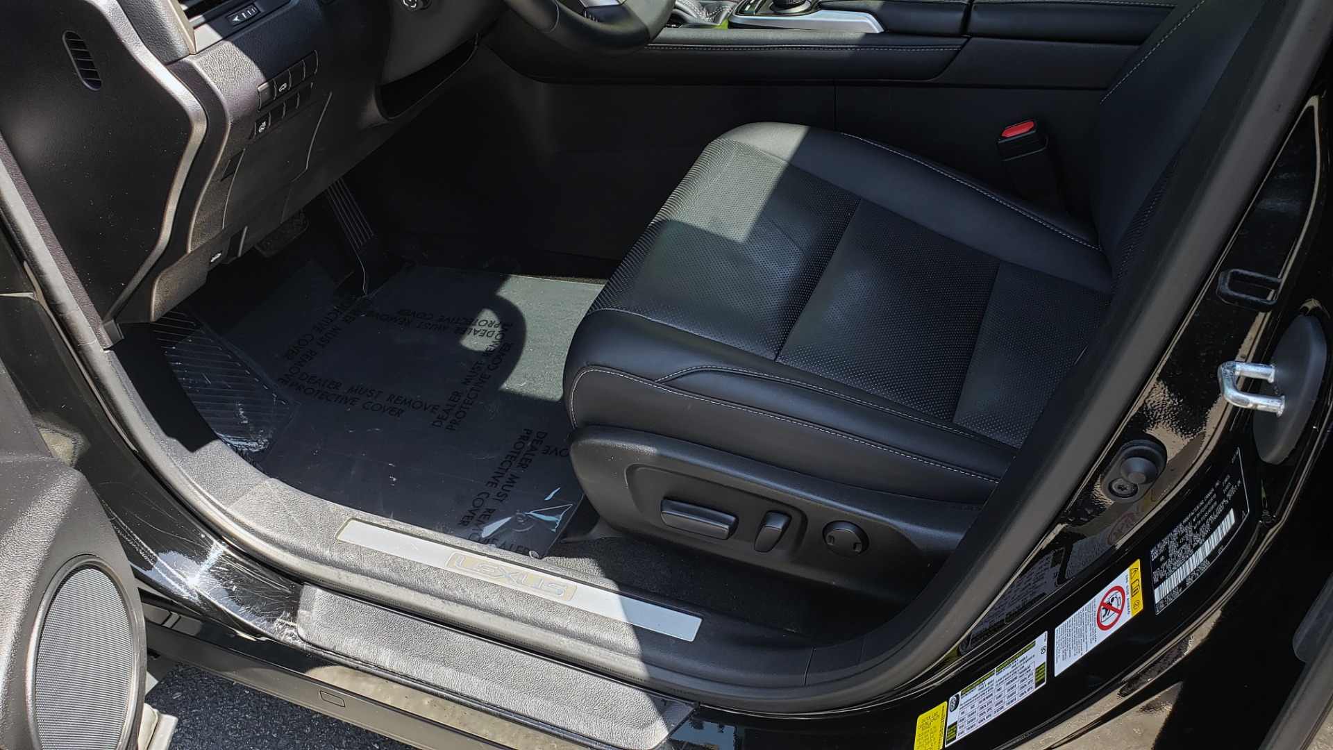 Used 2016 Lexus RX 350 PREMIUM / AWD / VENT SEATS / SUNROOF / BSM for sale Sold at Formula Imports in Charlotte NC 28227 35