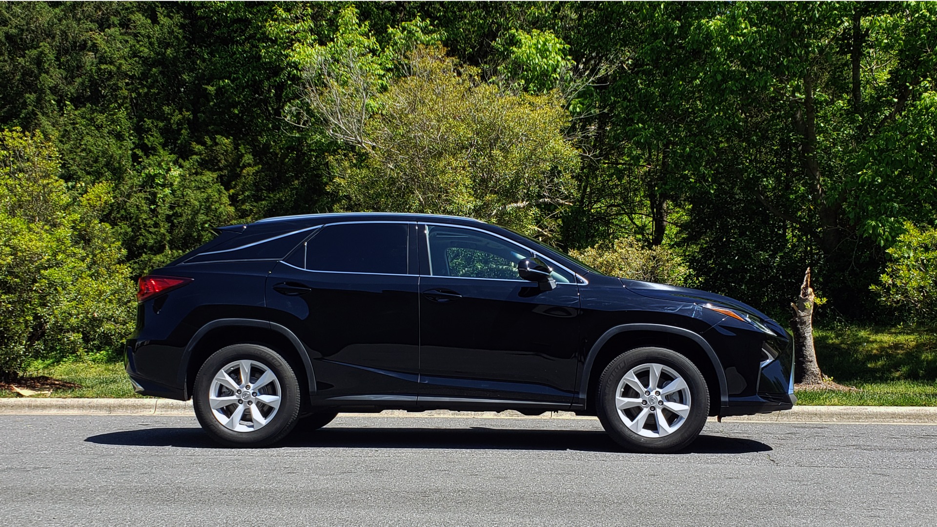 Used 2016 Lexus RX 350 PREMIUM / AWD / VENT SEATS / SUNROOF / BSM for sale Sold at Formula Imports in Charlotte NC 28227 5
